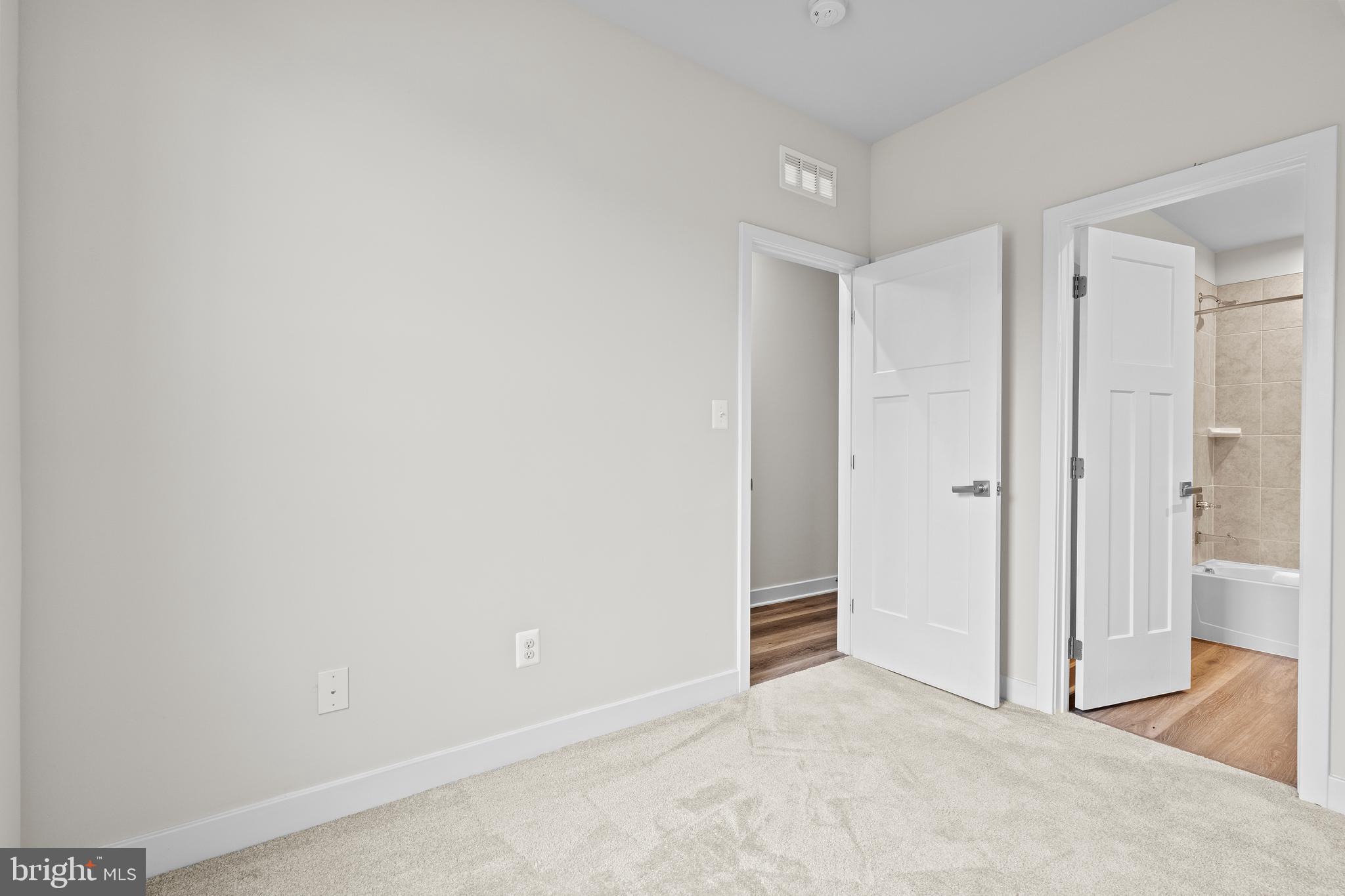 FOSTER'S GLEN - Residential