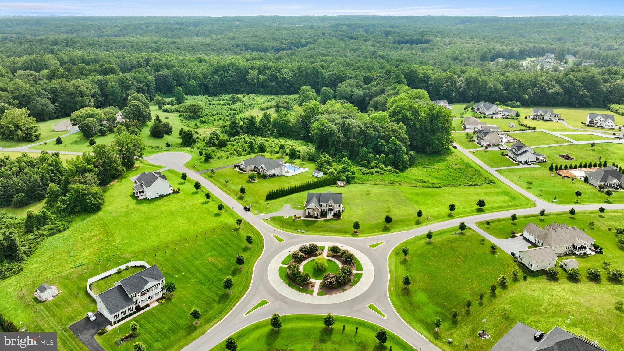 TWIN PONDS - Residential