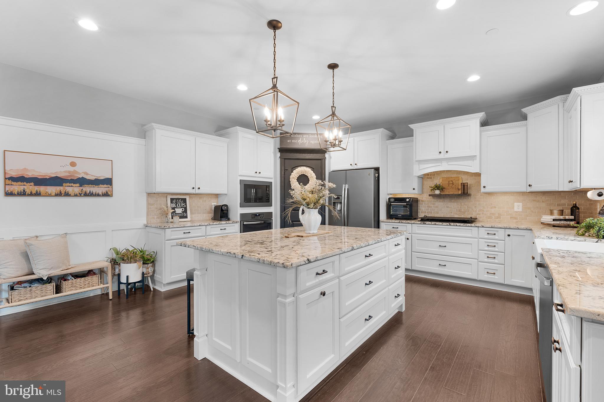 TWIN PONDS - Residential