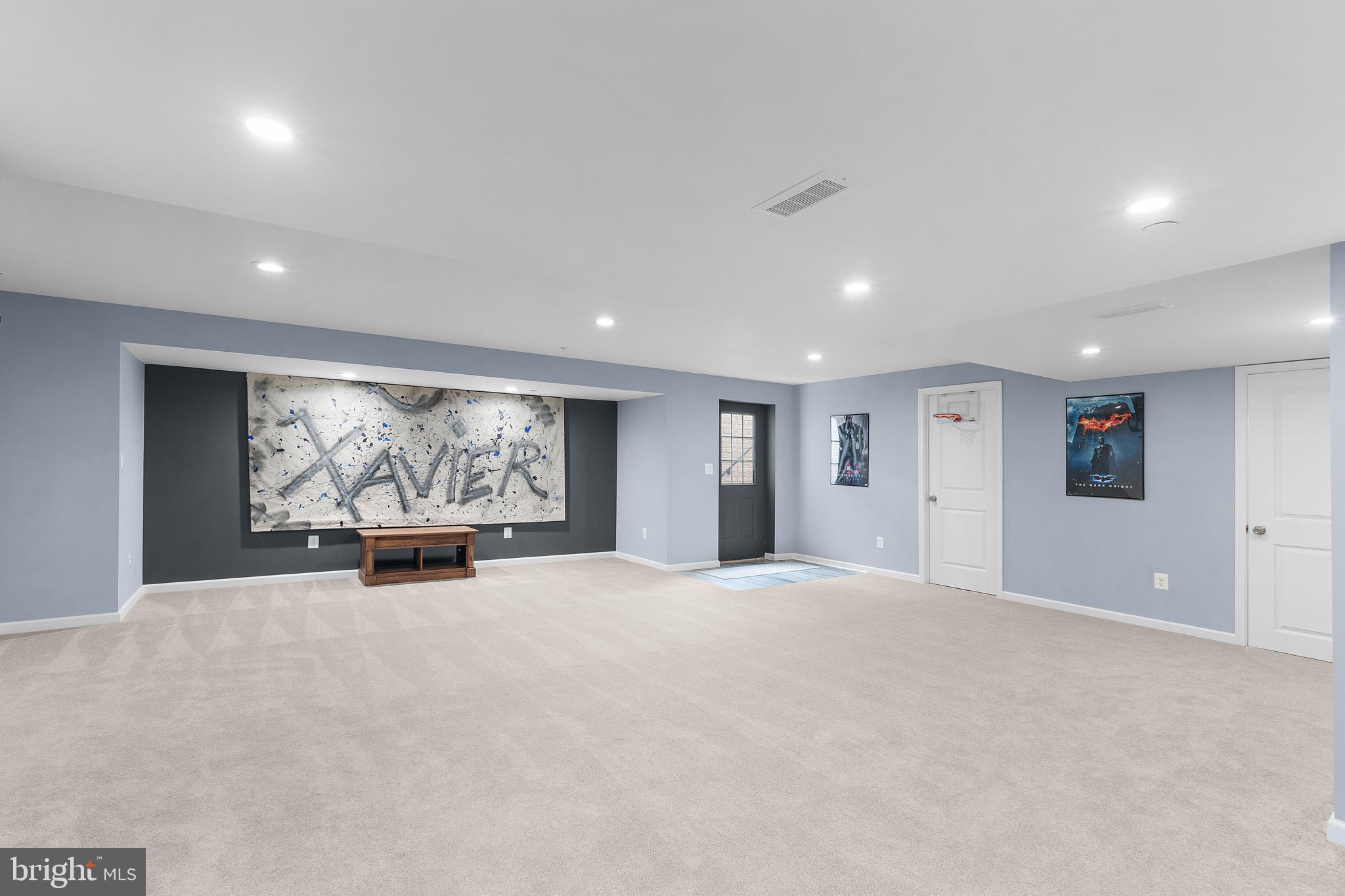 TWIN PONDS - Residential