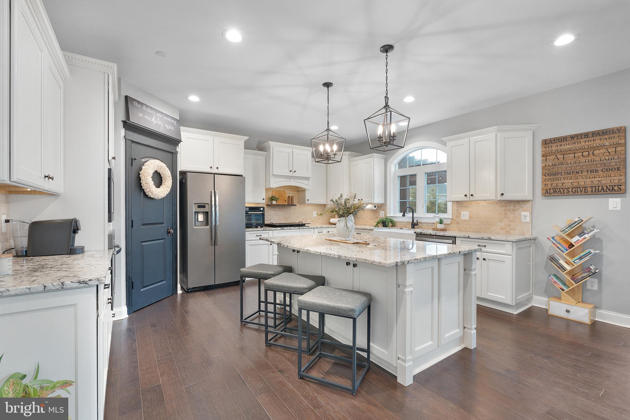 TWIN PONDS - Residential