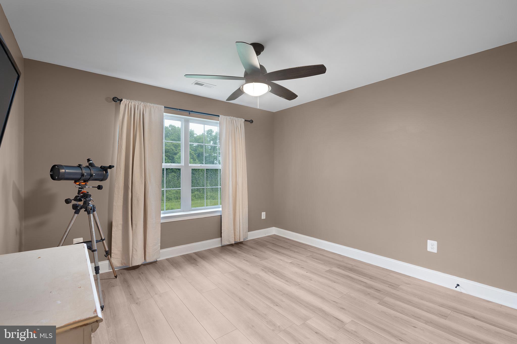 TWIN PONDS - Residential