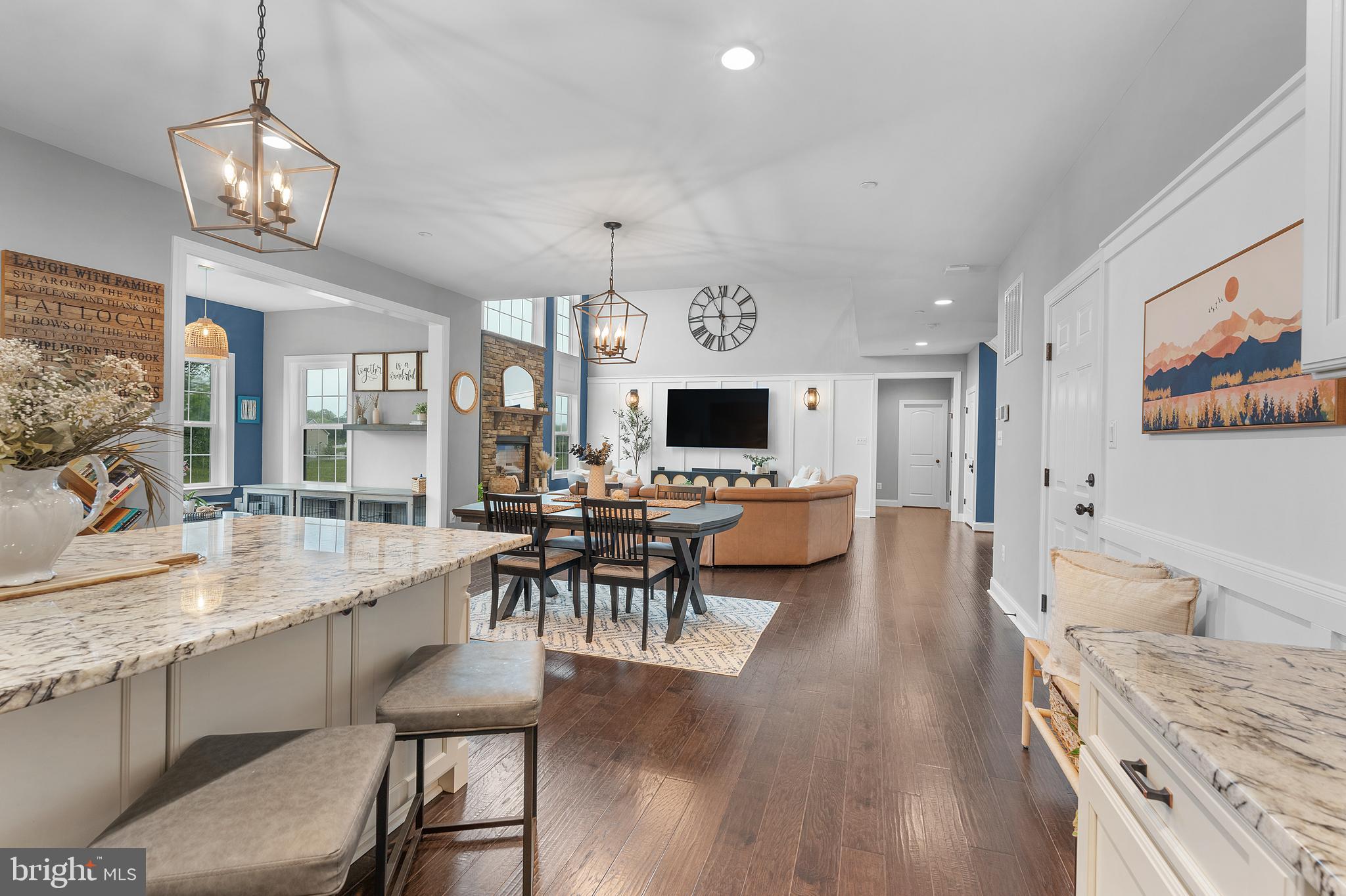 TWIN PONDS - Residential