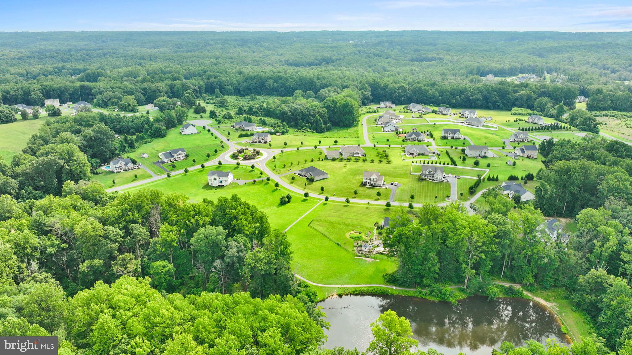 TWIN PONDS - Residential