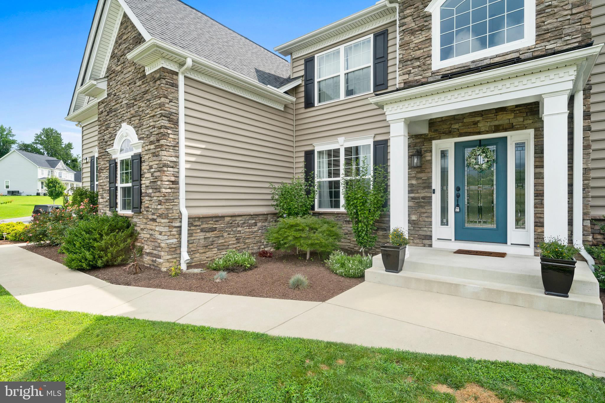 815 SUMMERSWEET COURT