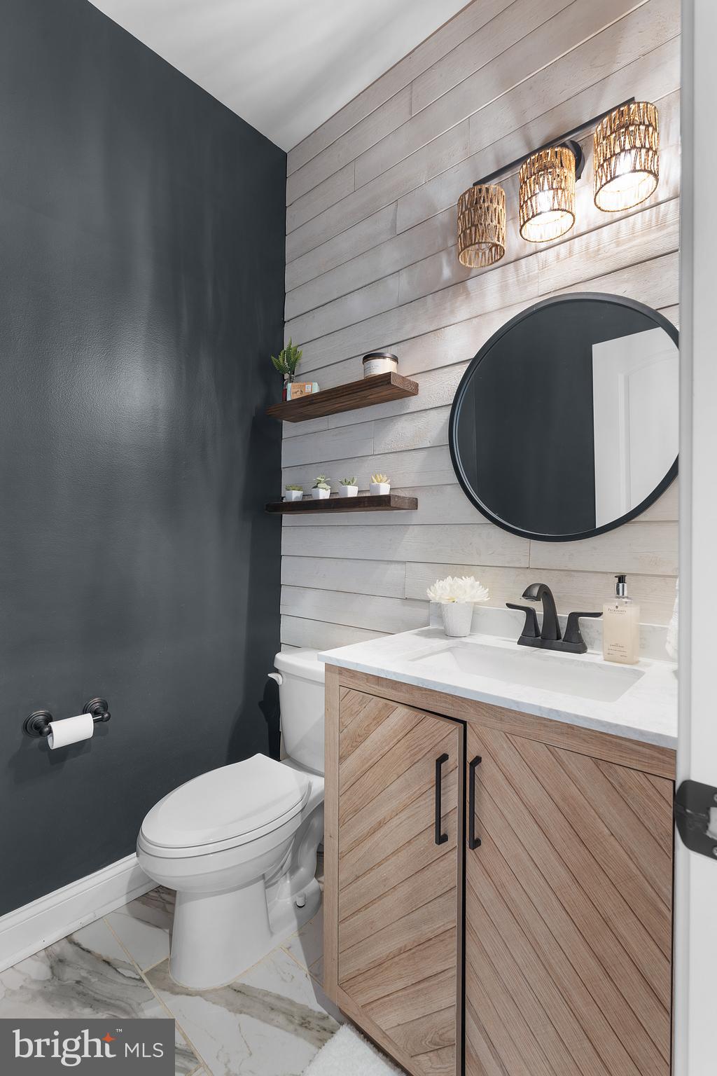 TWIN PONDS - Residential