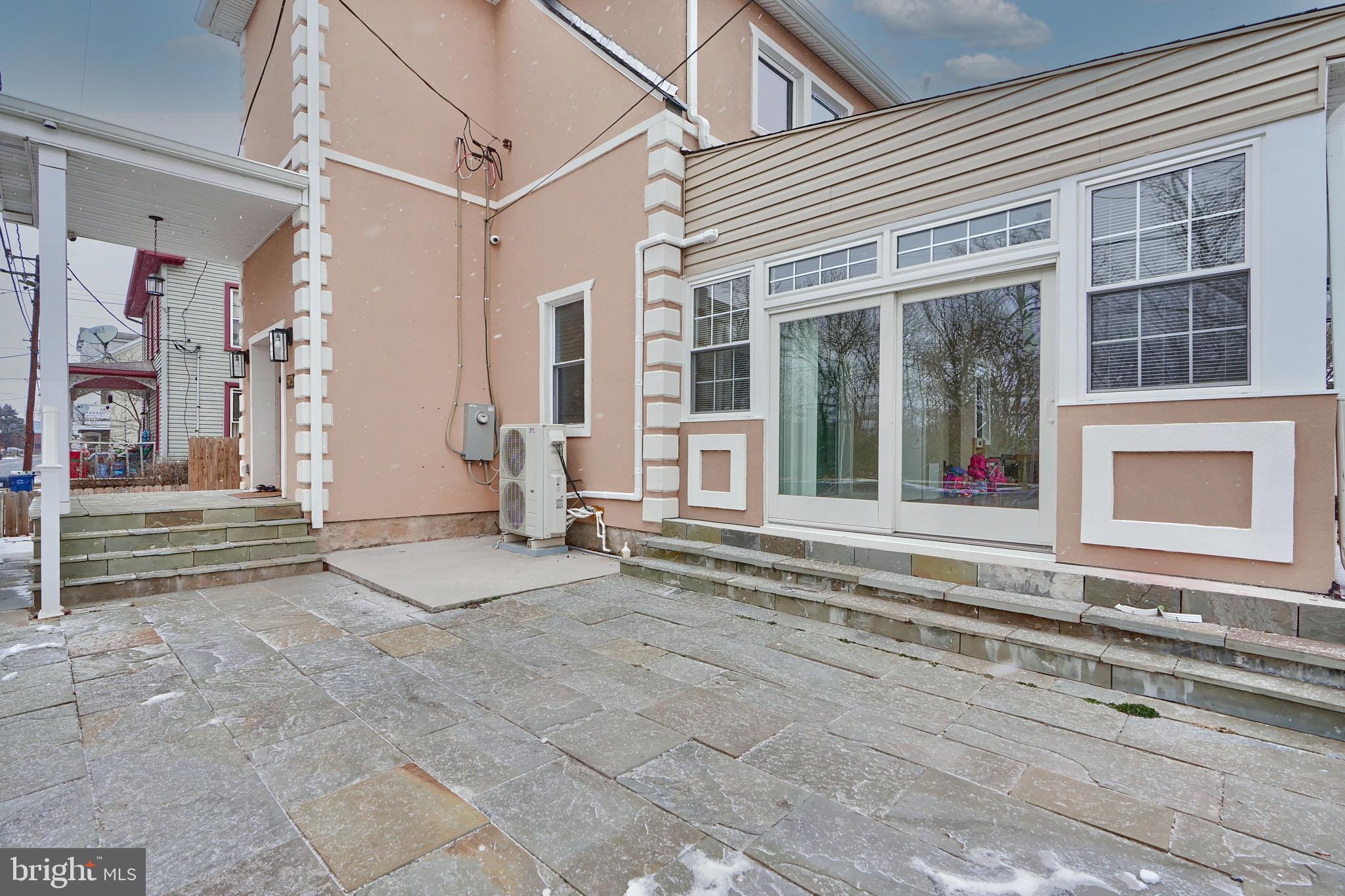 5021 HARNEY ROAD