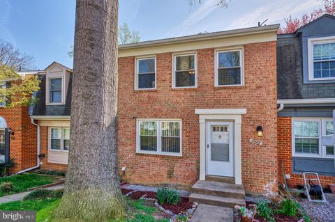 Photo of 12488 Skipper Circle, WOODBRIDGE, VA 22192 (MLS # VAPW2118468)