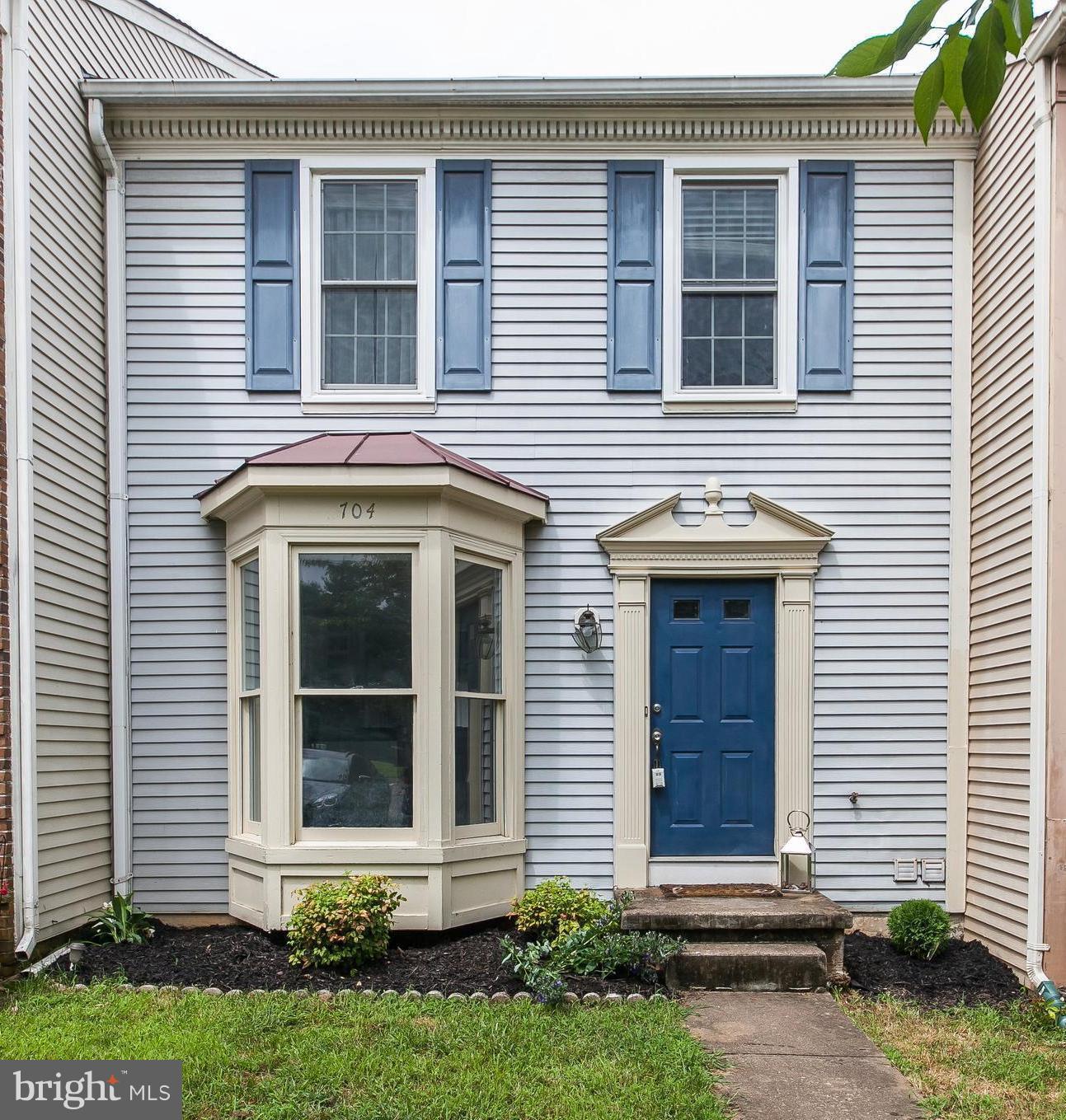 SPRING KNOLL - Residential