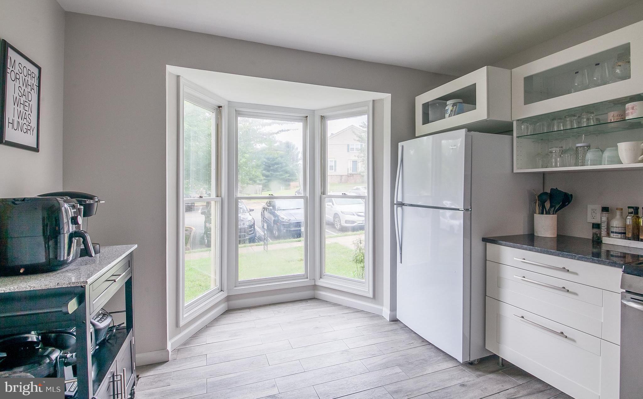 SPRING KNOLL - Residential