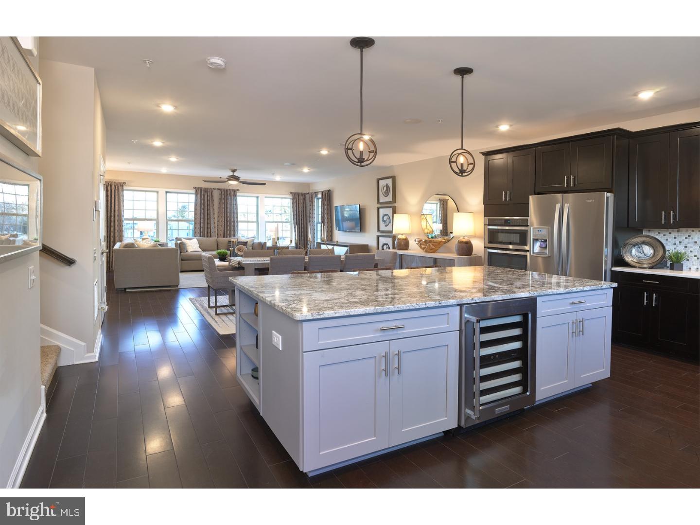 TALL OAKS - Residential