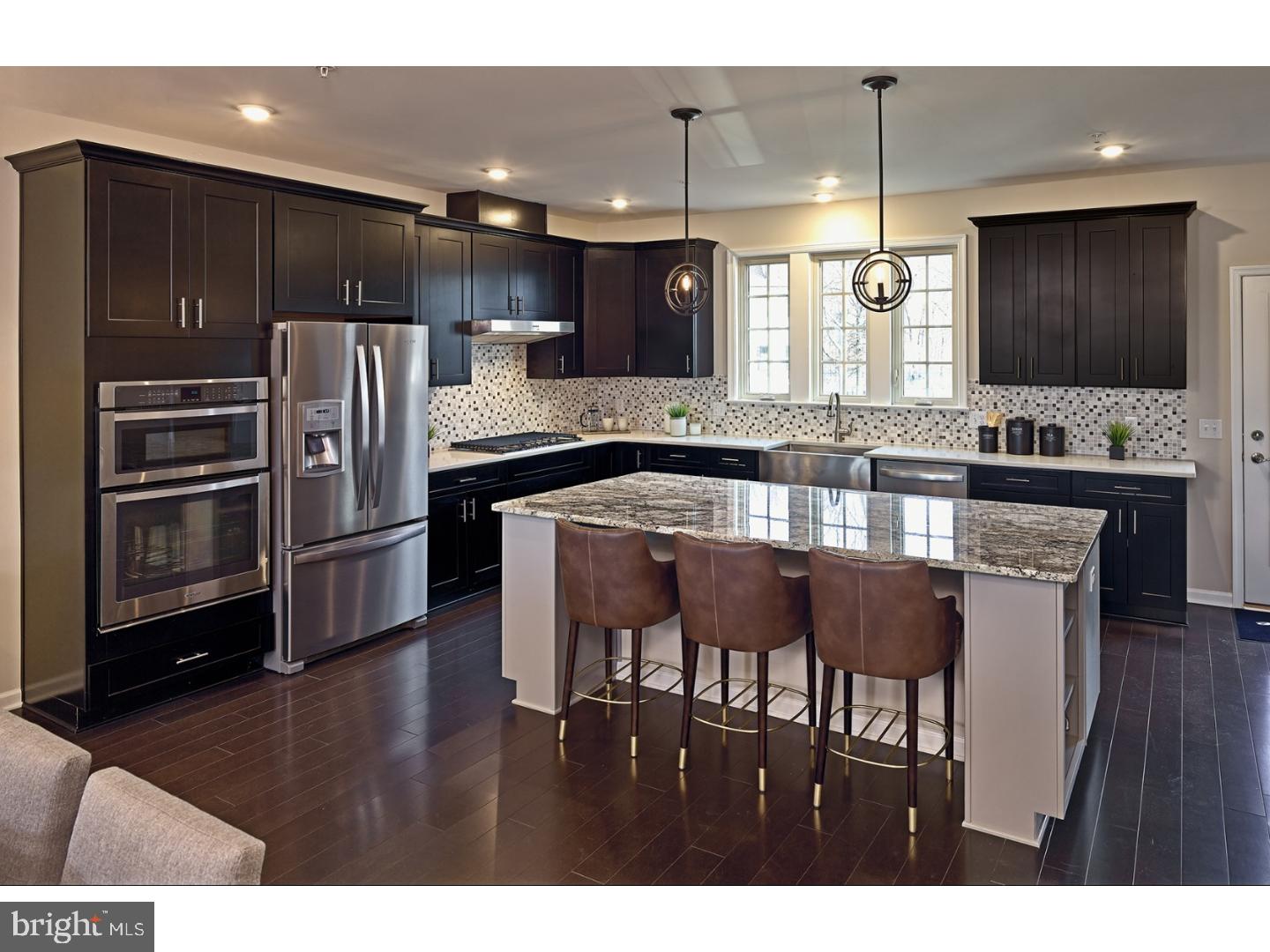 TALL OAKS - Residential
