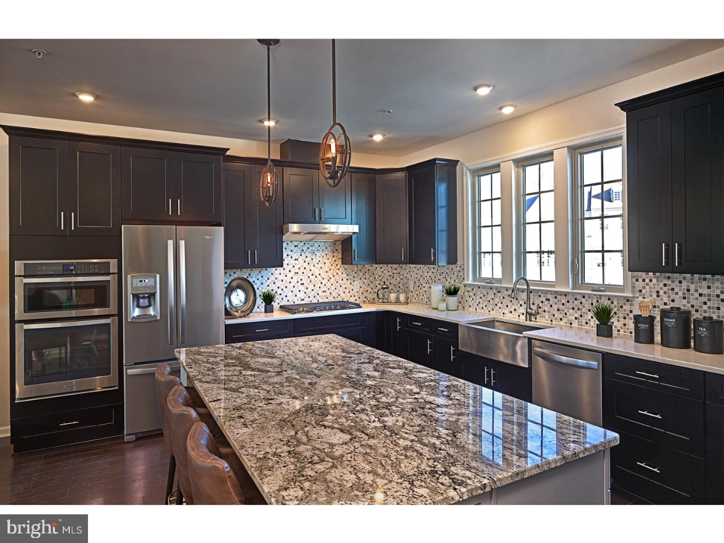 TALL OAKS - Residential