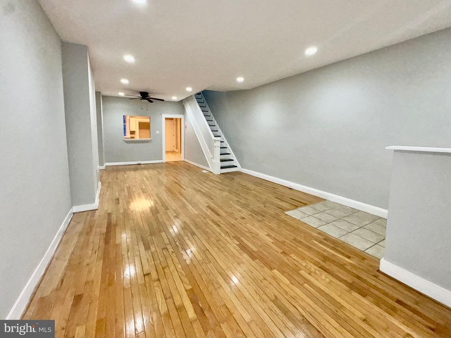 This updated townhouse features hardwood flooring and recessed lights in the living room, while the second floor offers durable LVP flooring. The finished basement provides flexible space, ideal for a home office, additional bedroom, or second living area. All bedrooms are located on the upper level, and the bathrooms have been recently updated. The kitchen is equipped with stainless steel appliances, including a refrigerator, stove, and range hood.
This property is a great opportunity to add to your investment portfolio or to purchase as a first home.