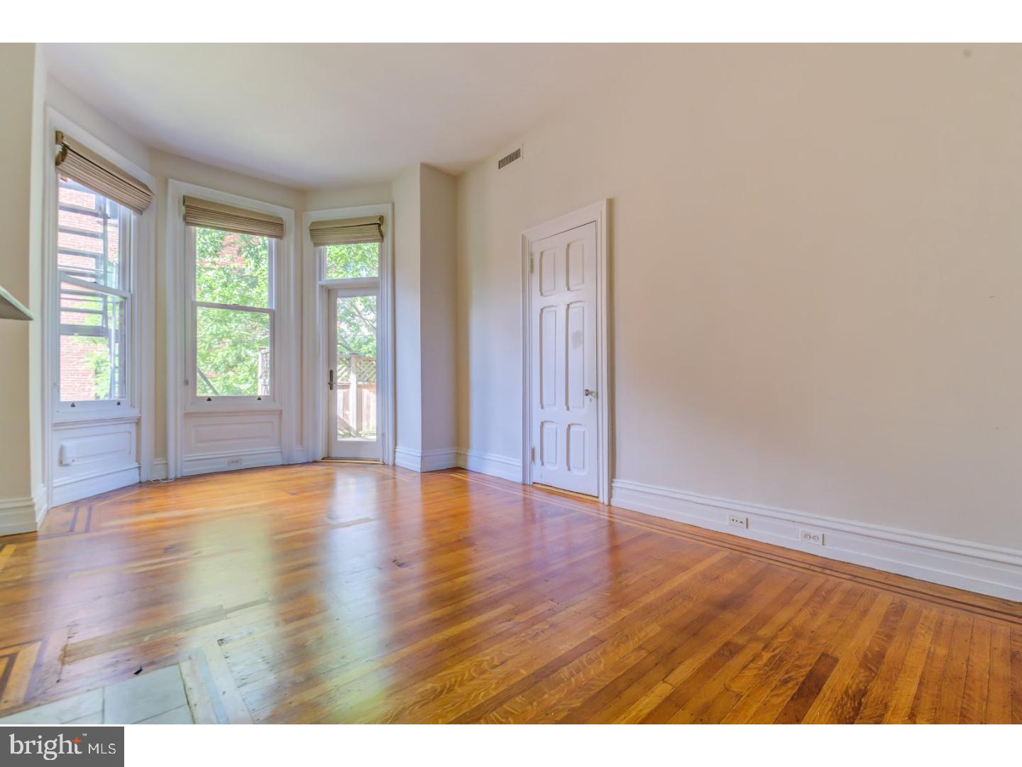 RITTENHOUSE SQUARE - Residential Income