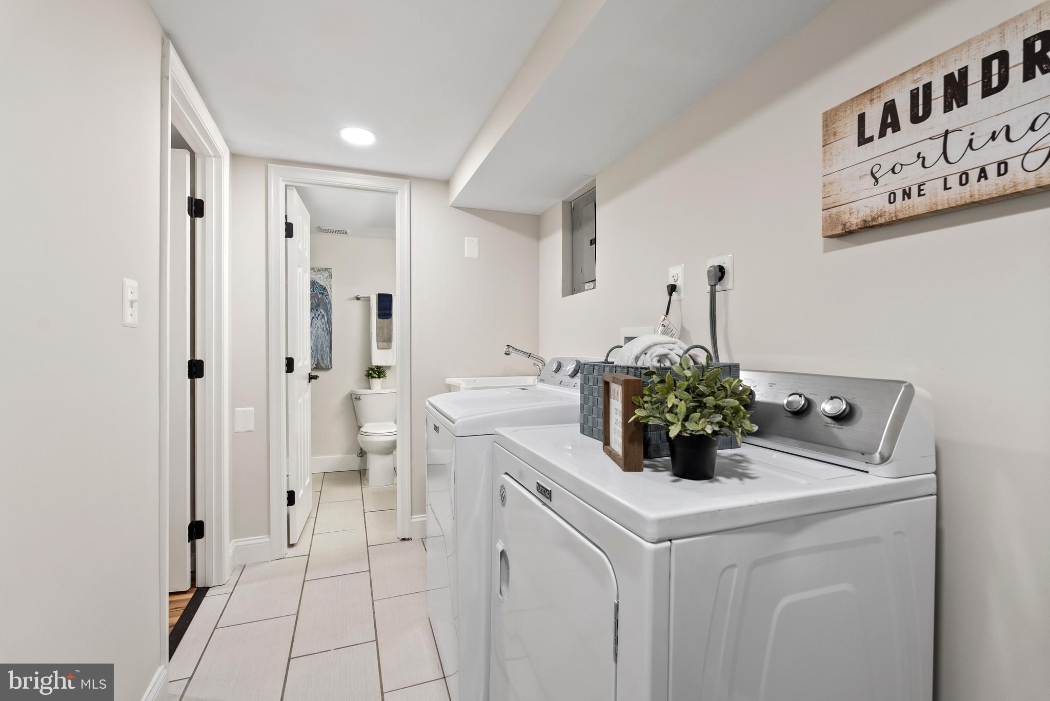 WARWICK VILLAGE - Residential