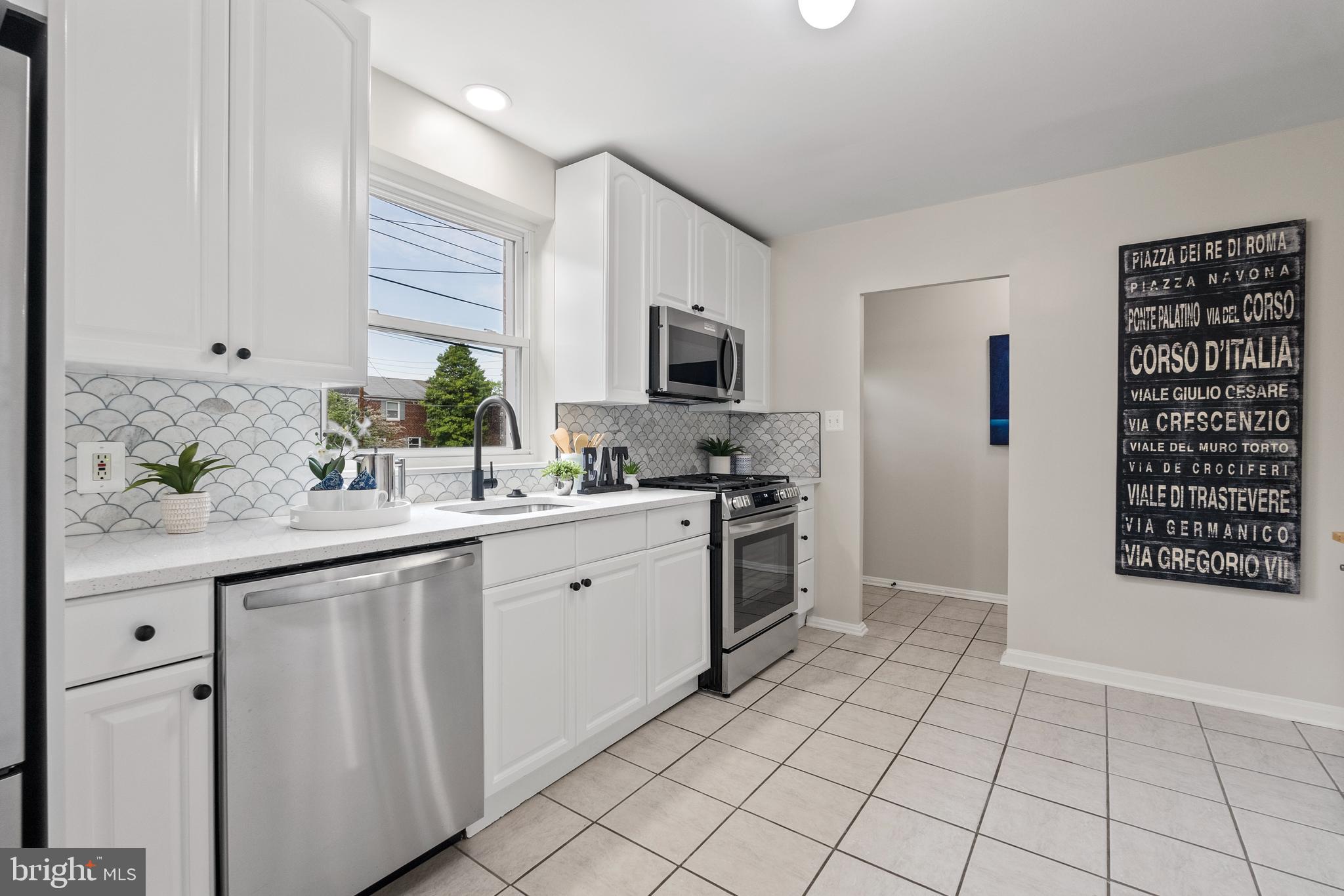 WARWICK VILLAGE - Residential