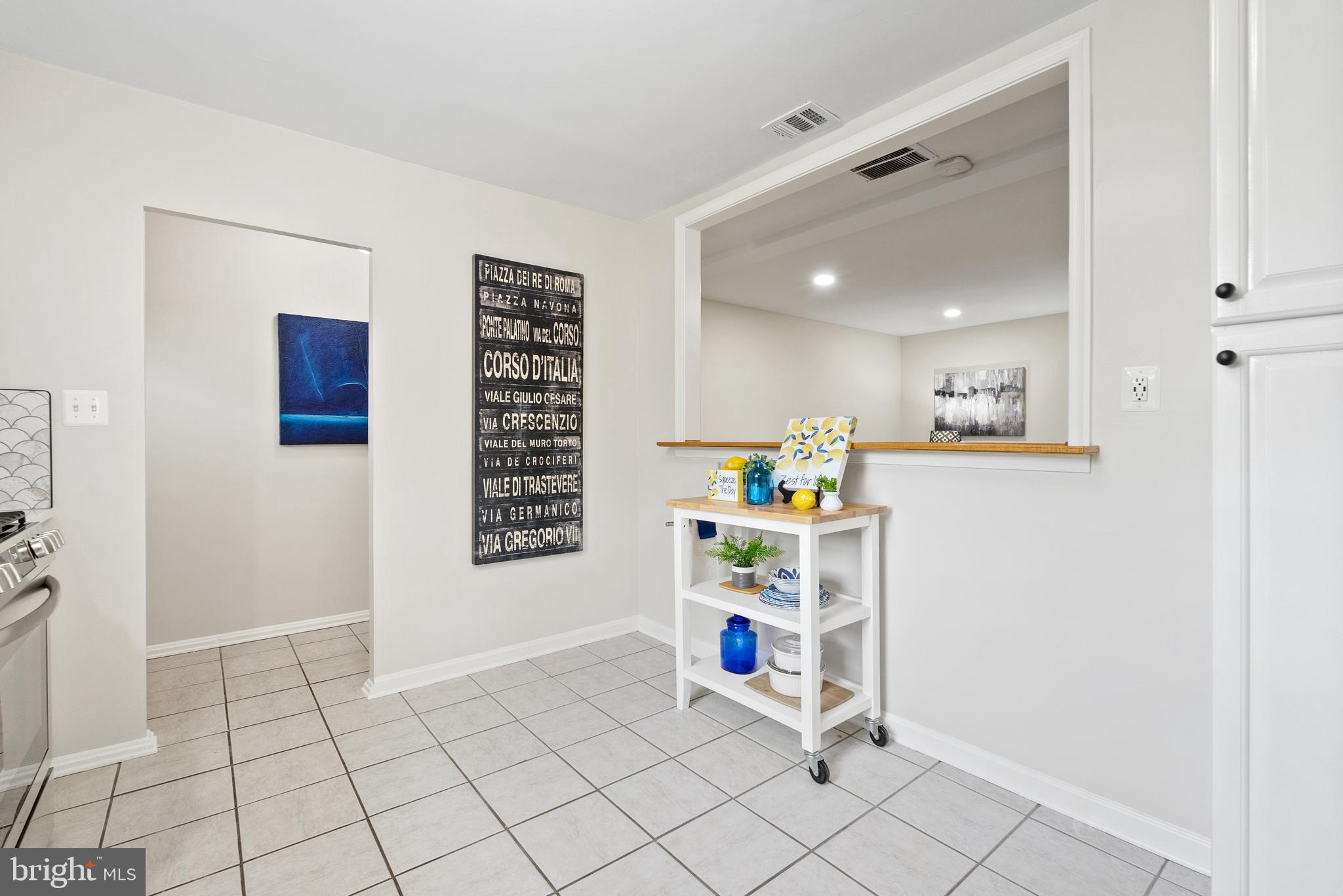 WARWICK VILLAGE - Residential