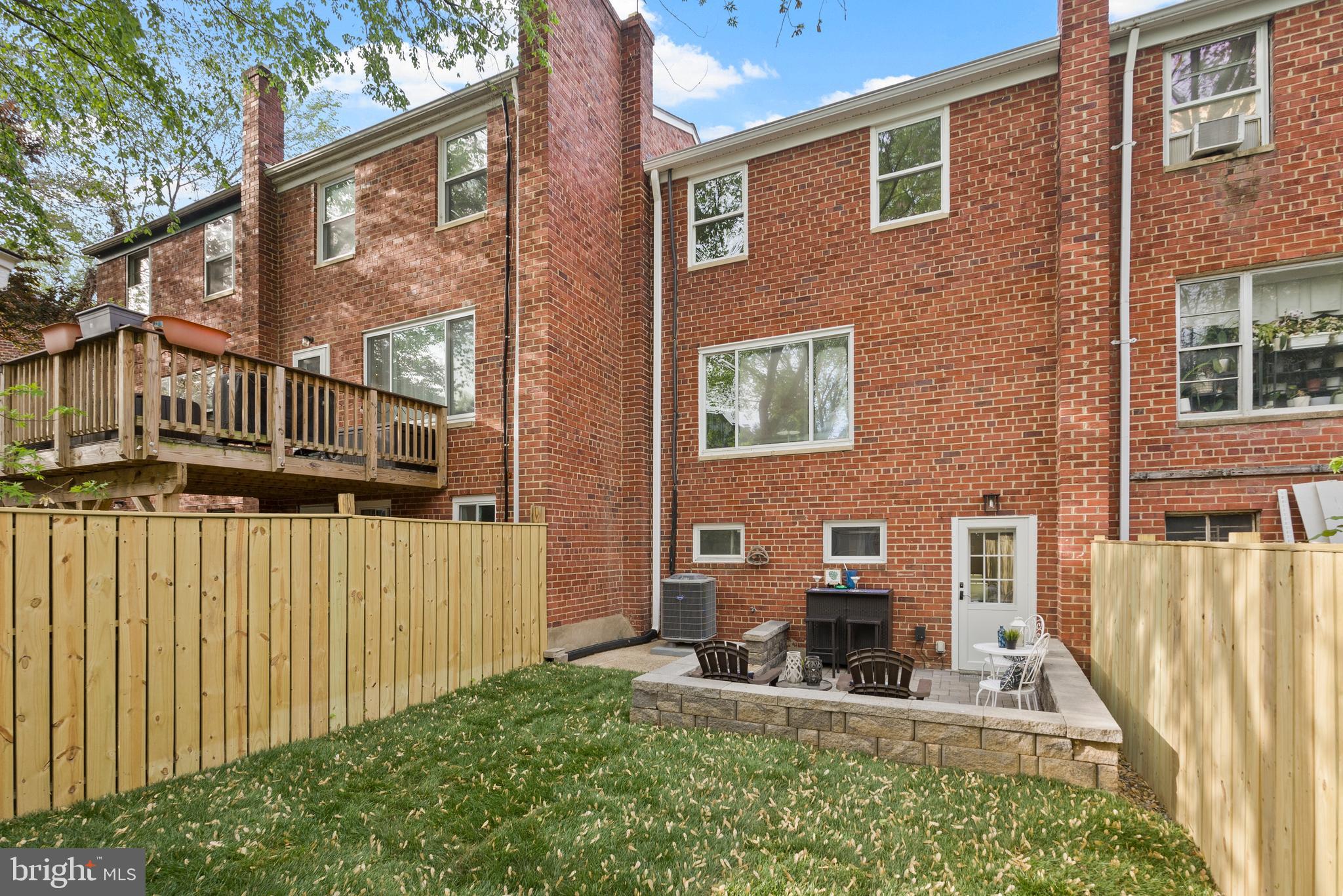 WARWICK VILLAGE - Residential