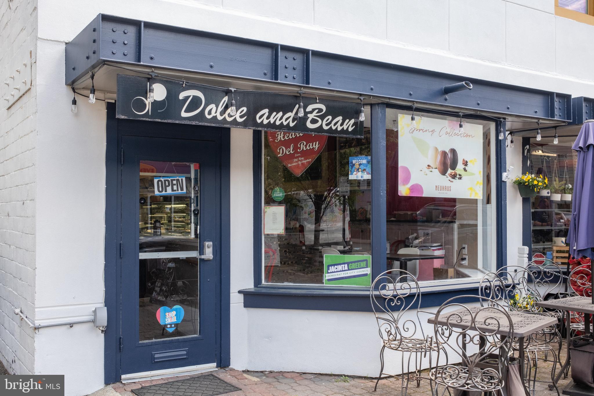 WARWICK VILLAGE - Residential