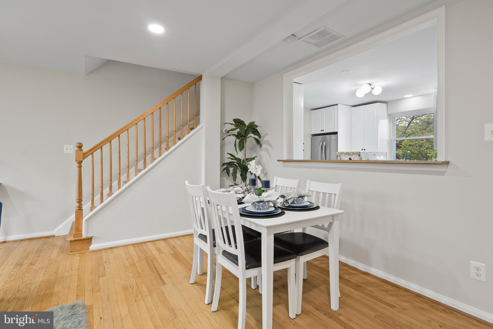 WARWICK VILLAGE - Residential