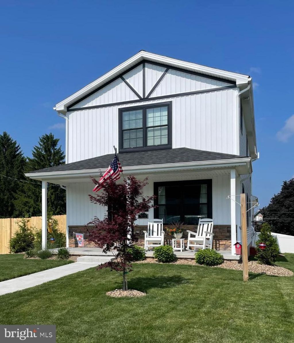 Photo of 515 Maple Avenue, MARYSVILLE, PA 17053 (MLS # PAPY2008964)