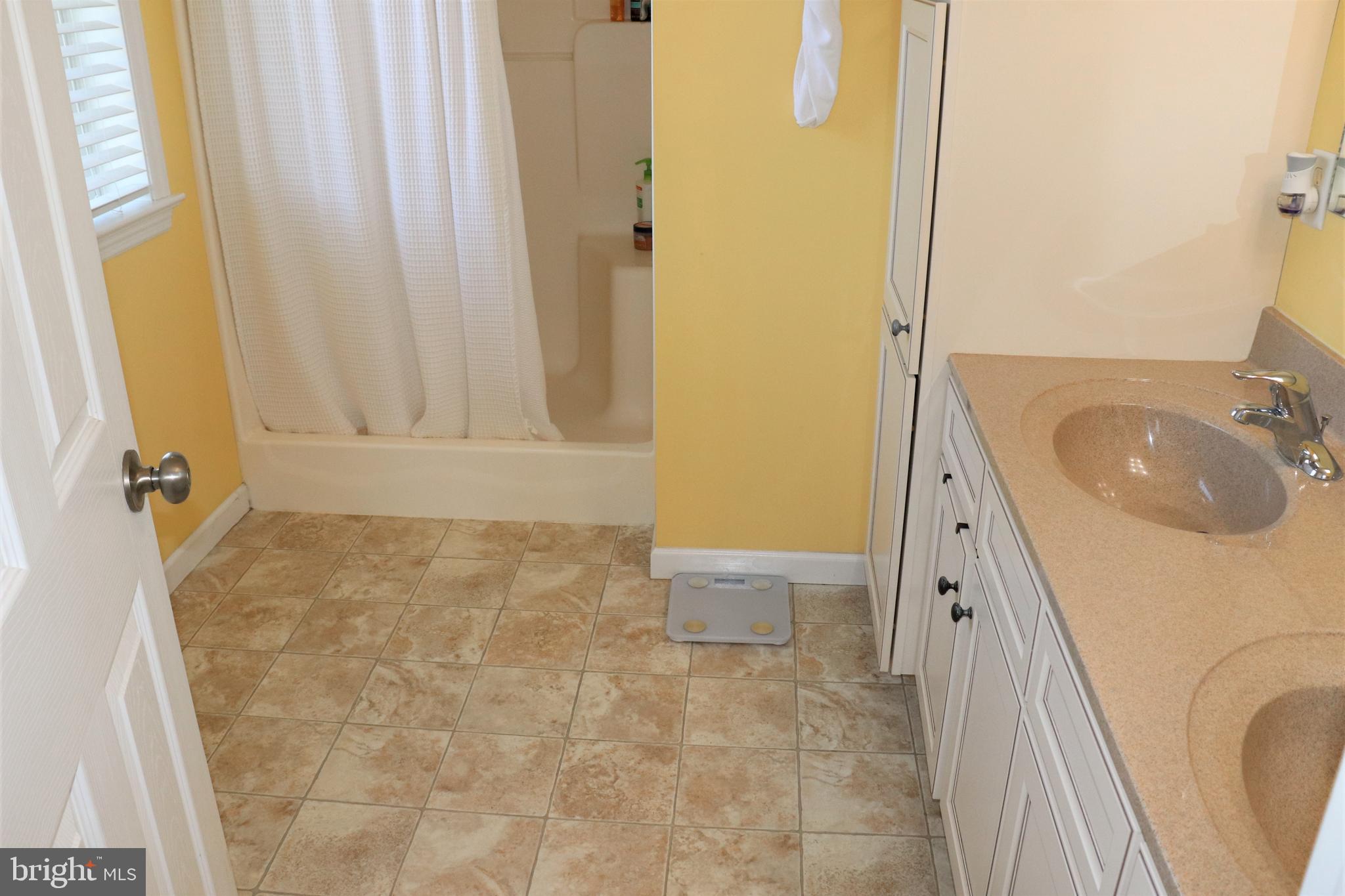 AUTUMN HILLS - Residential