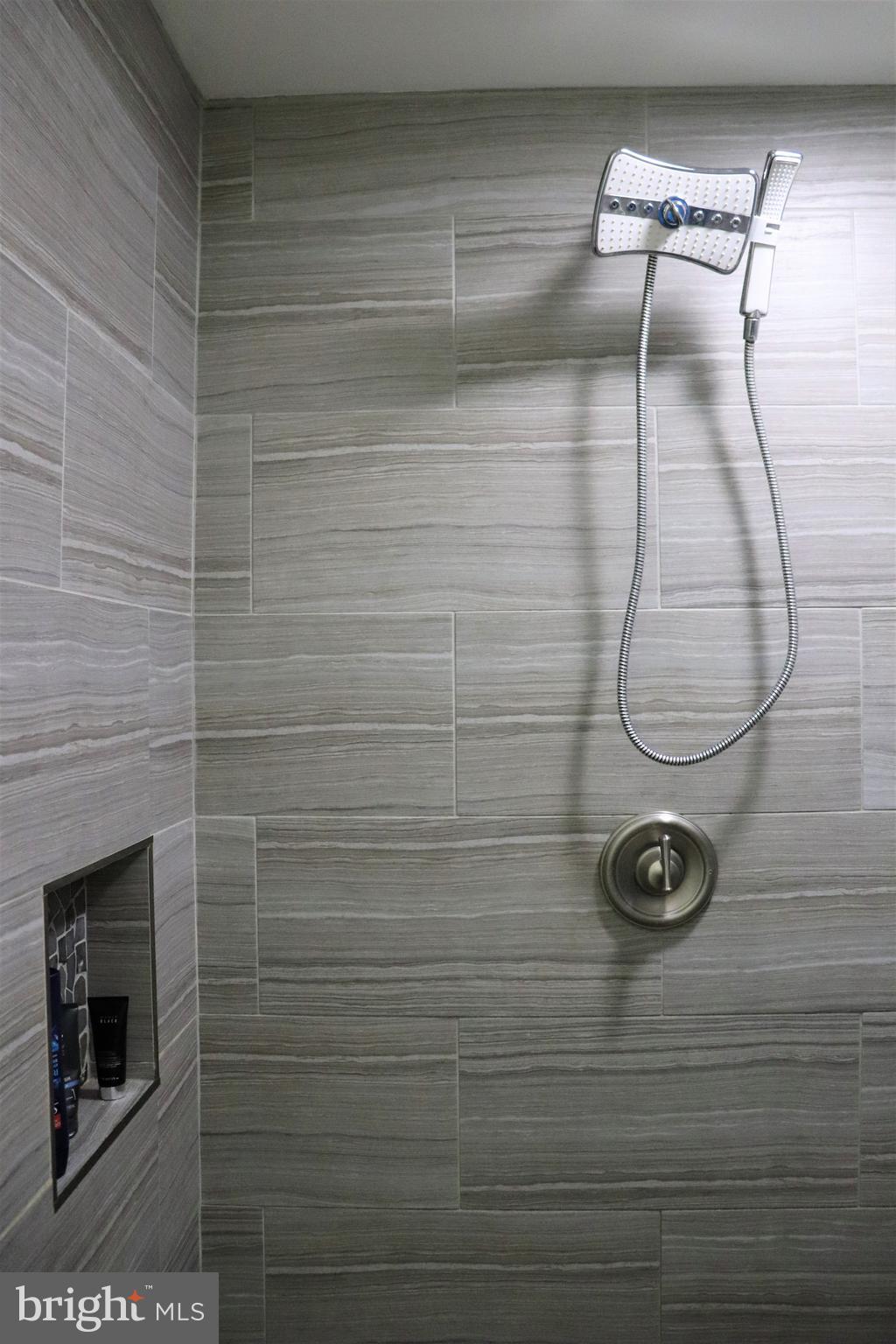 AUTUMN HILLS - Residential