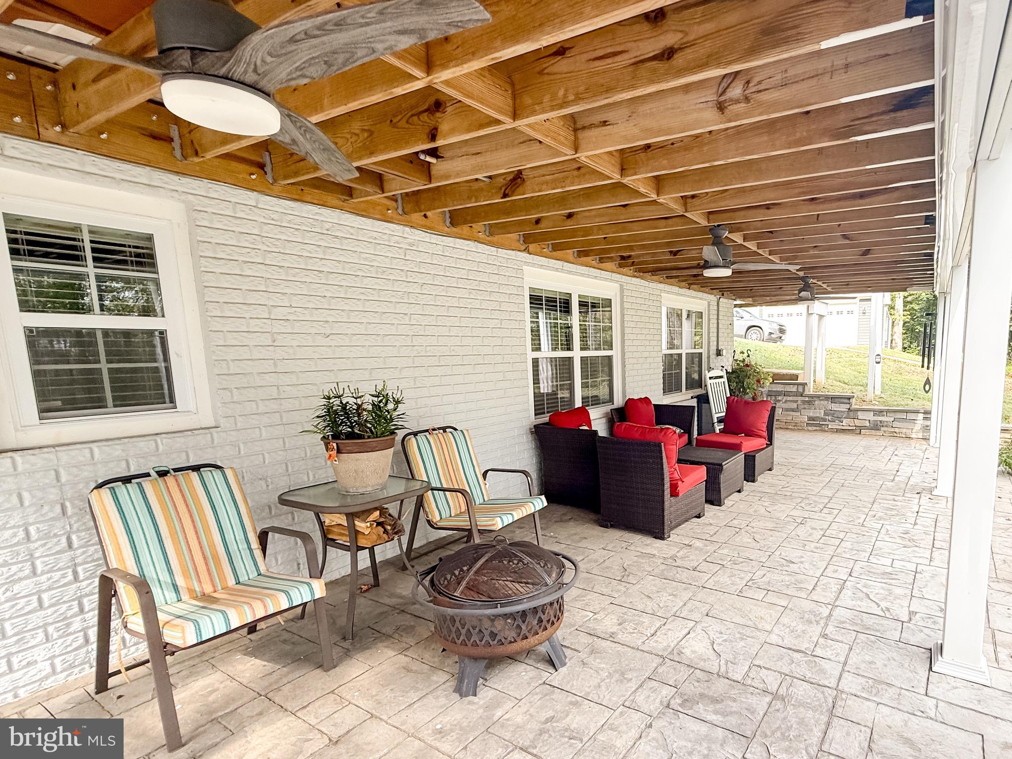 MOUNT PLEASANT EST - Residential