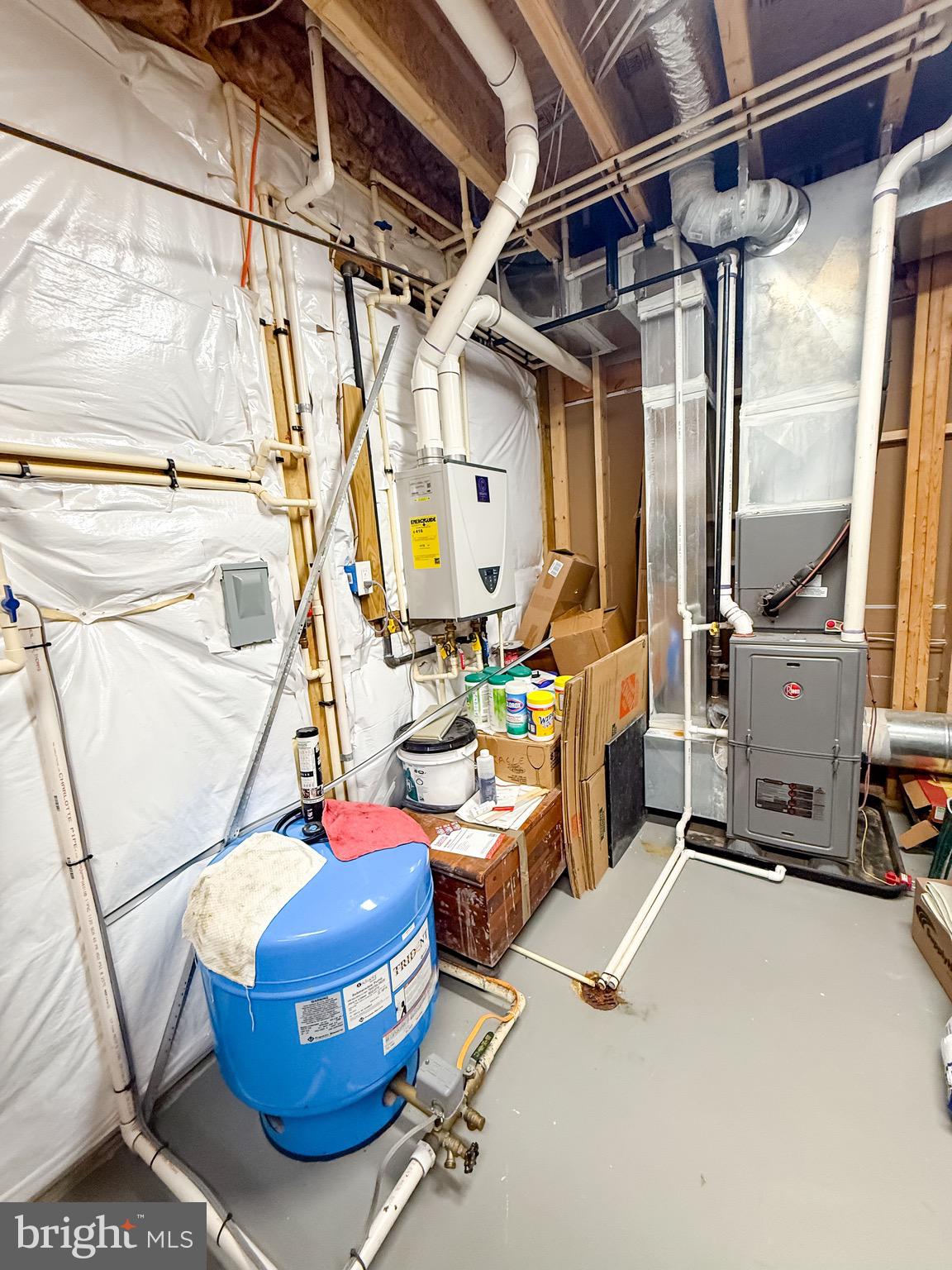 MOUNT PLEASANT EST - Residential