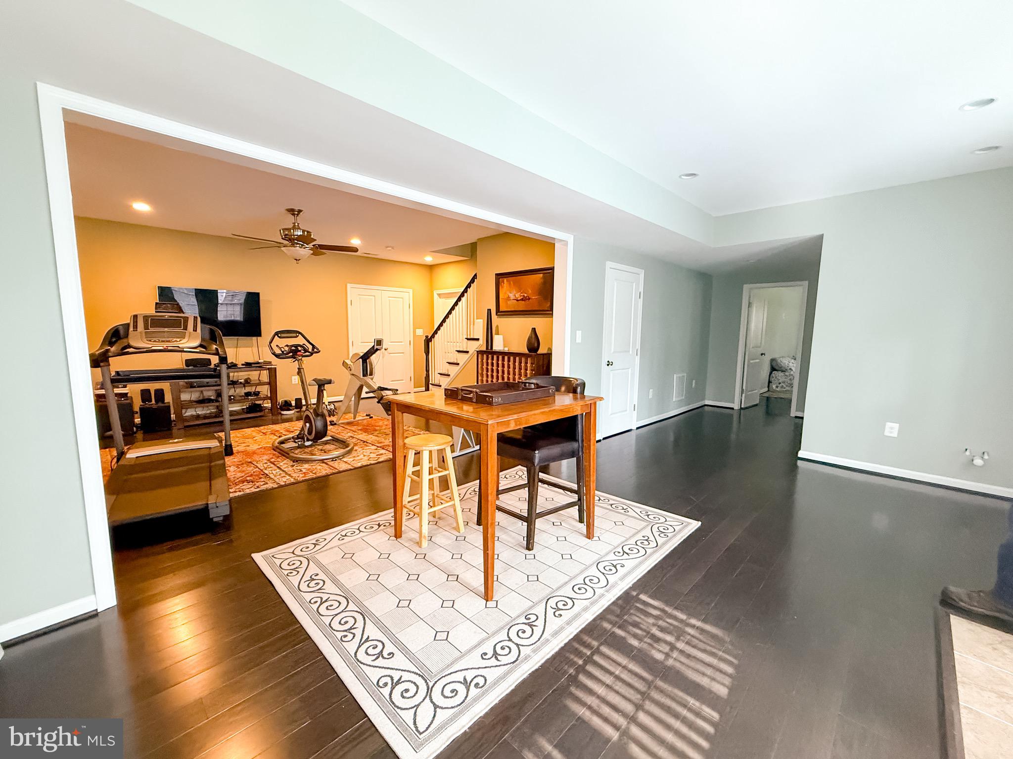 MOUNT PLEASANT EST - Residential