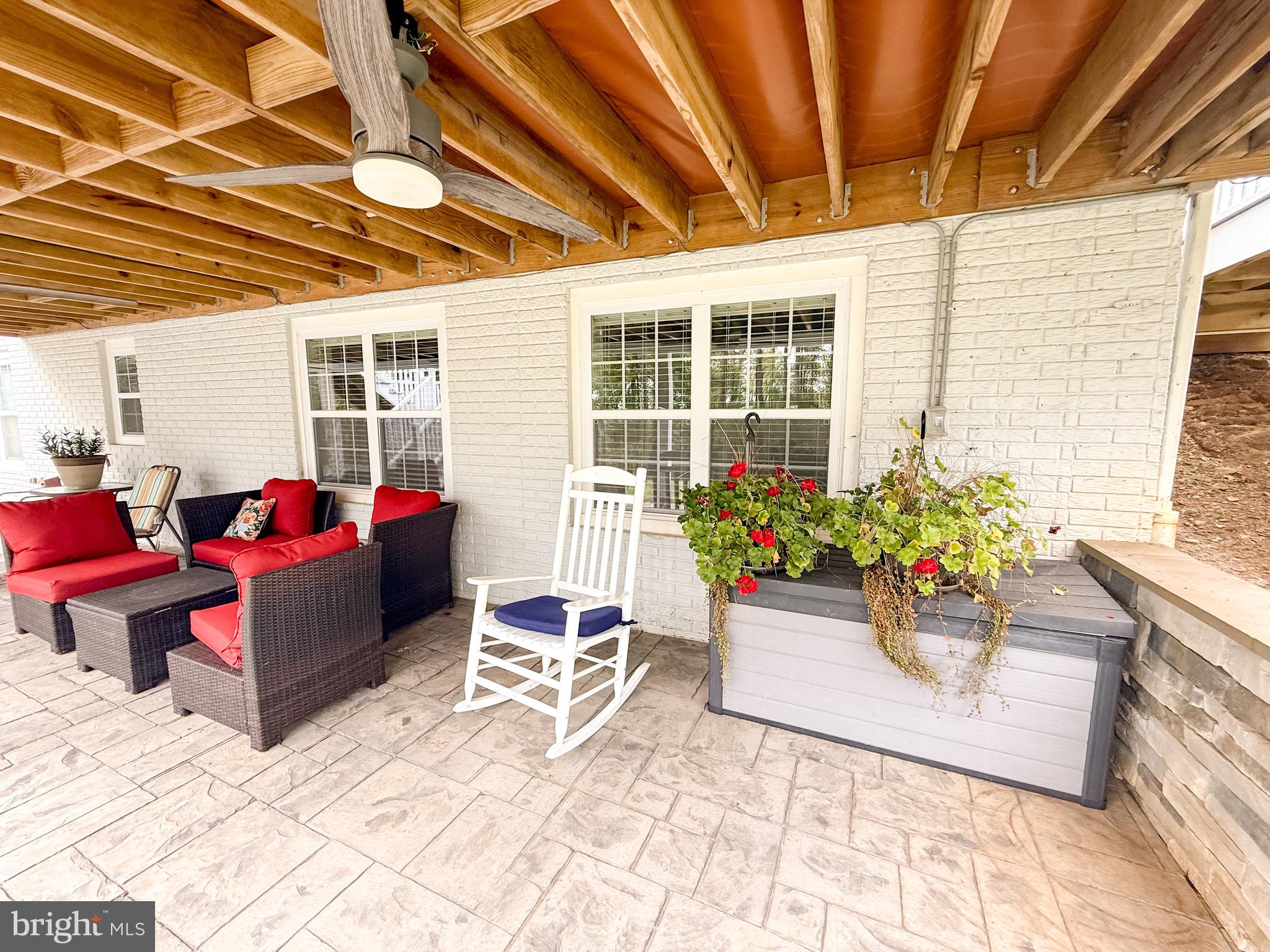 MOUNT PLEASANT EST - Residential