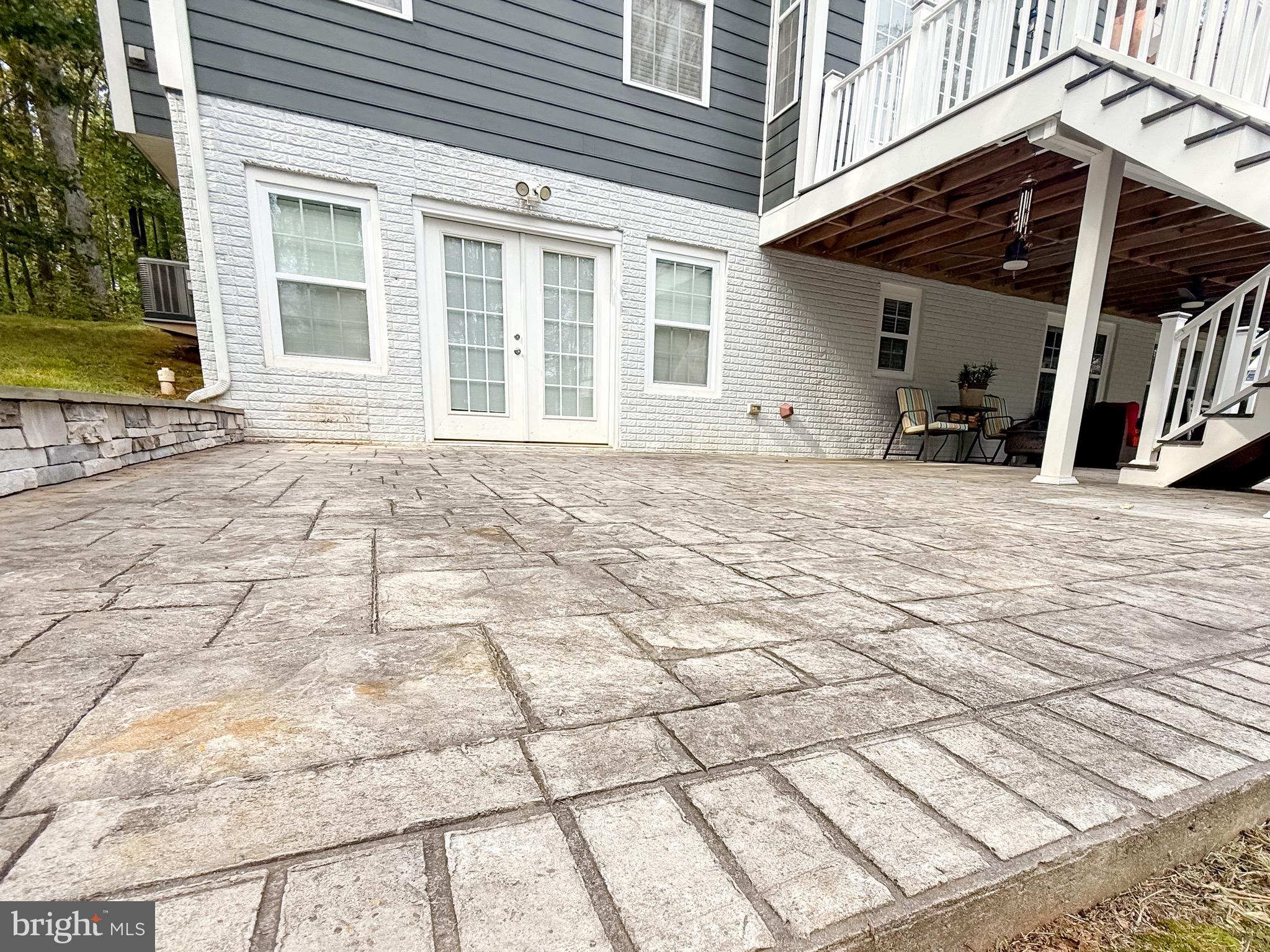 MOUNT PLEASANT EST - Residential