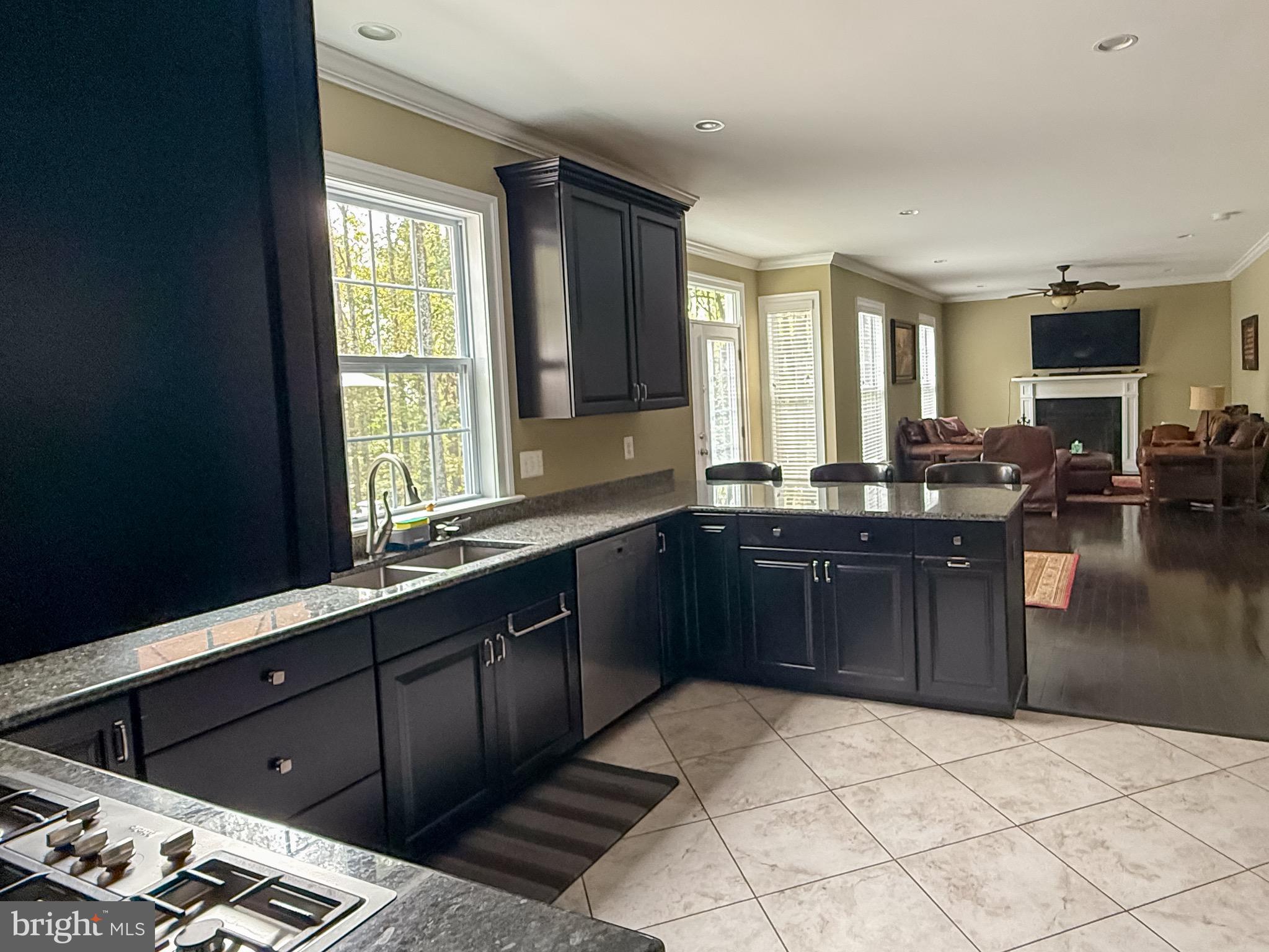 MOUNT PLEASANT EST - Residential