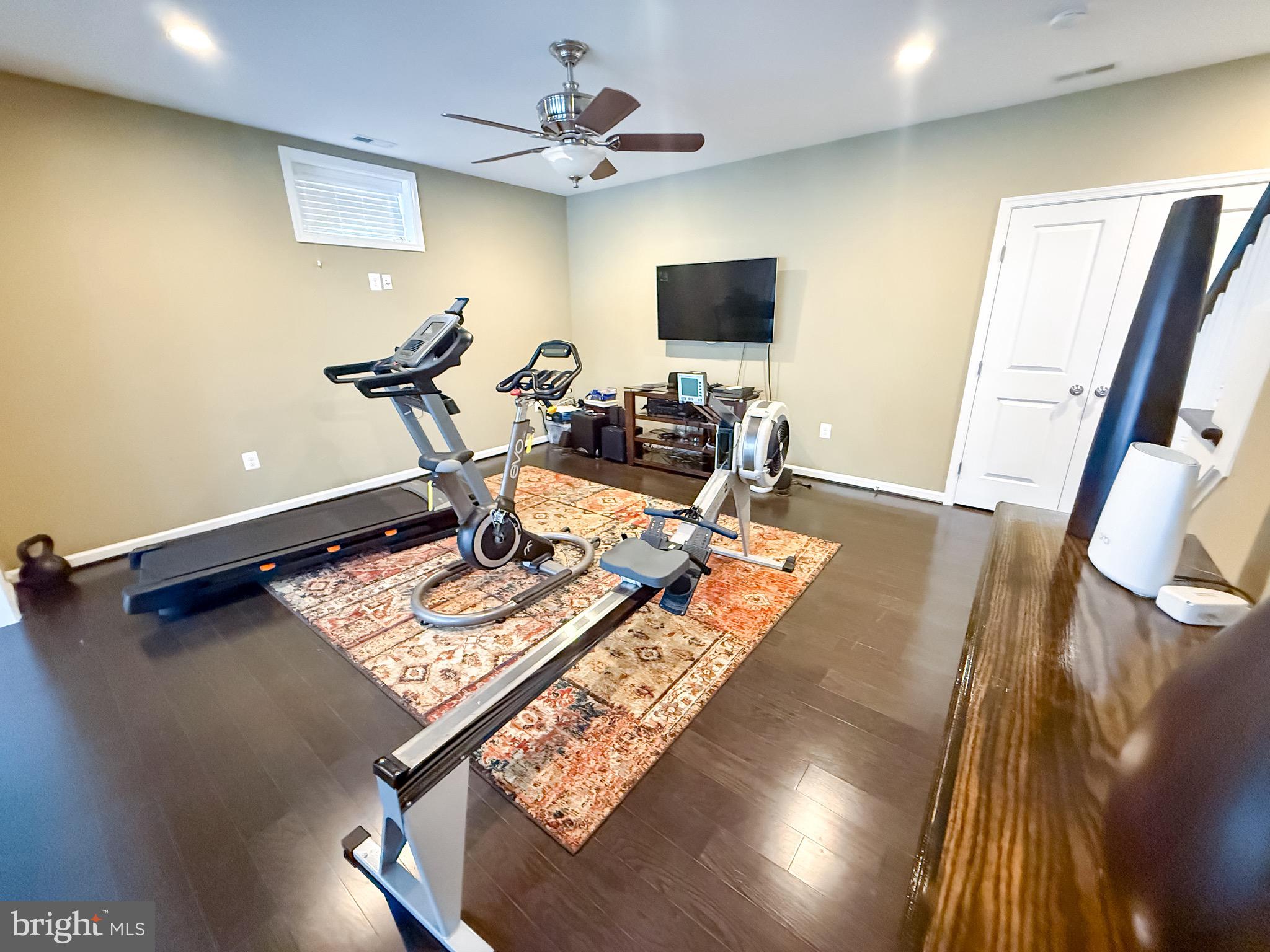 MOUNT PLEASANT EST - Residential