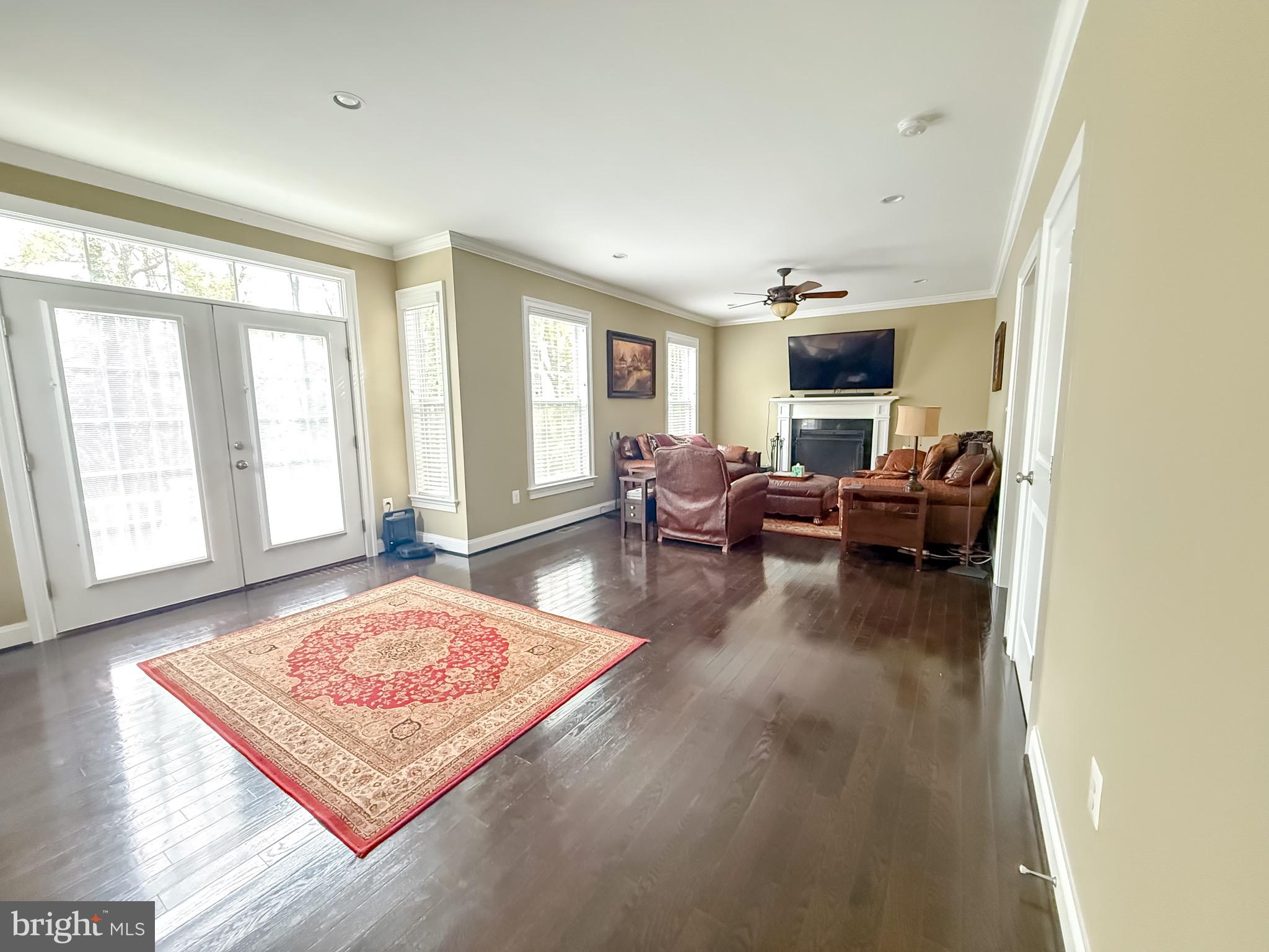 MOUNT PLEASANT EST - Residential