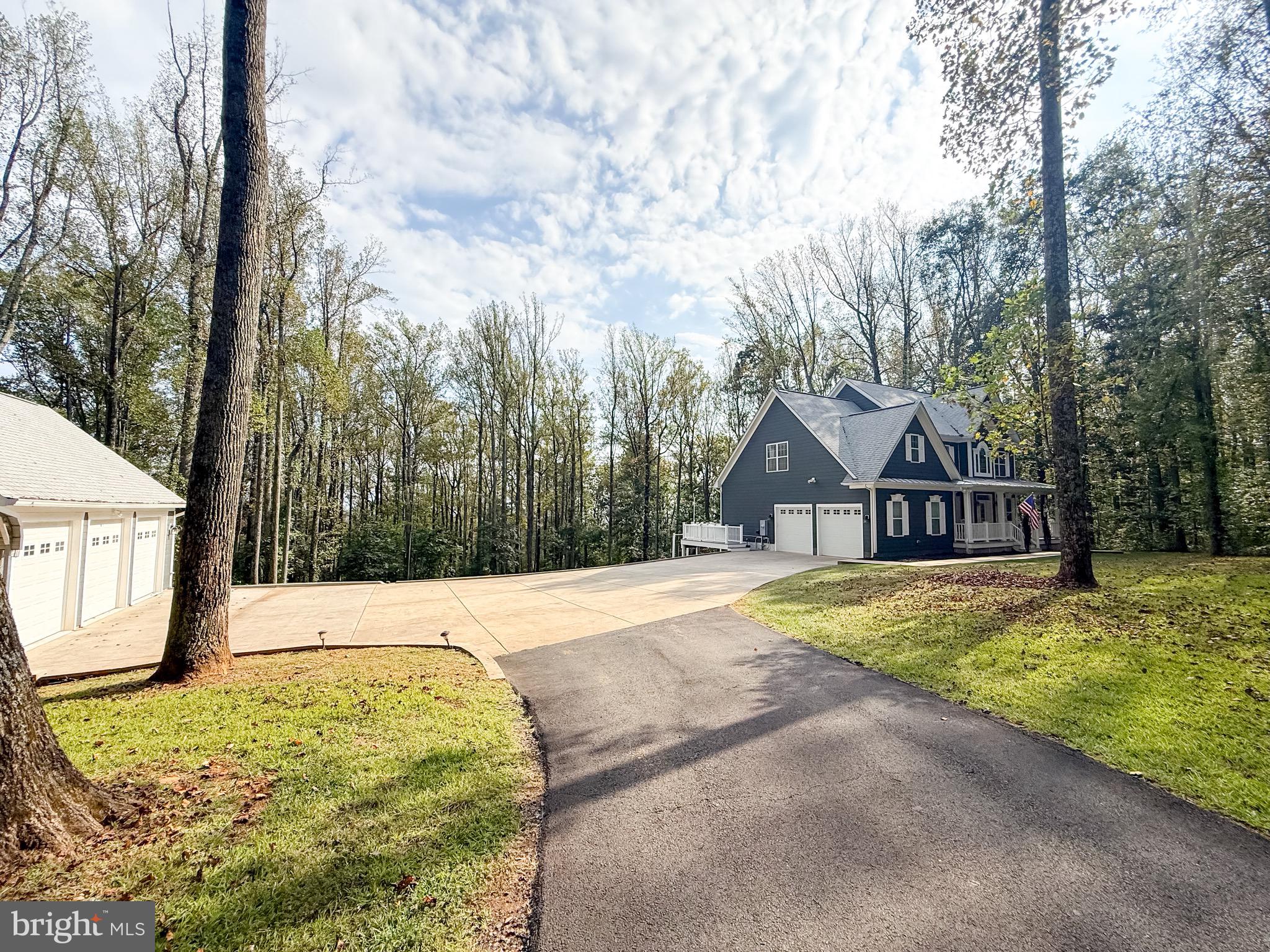 MOUNT PLEASANT EST - Residential