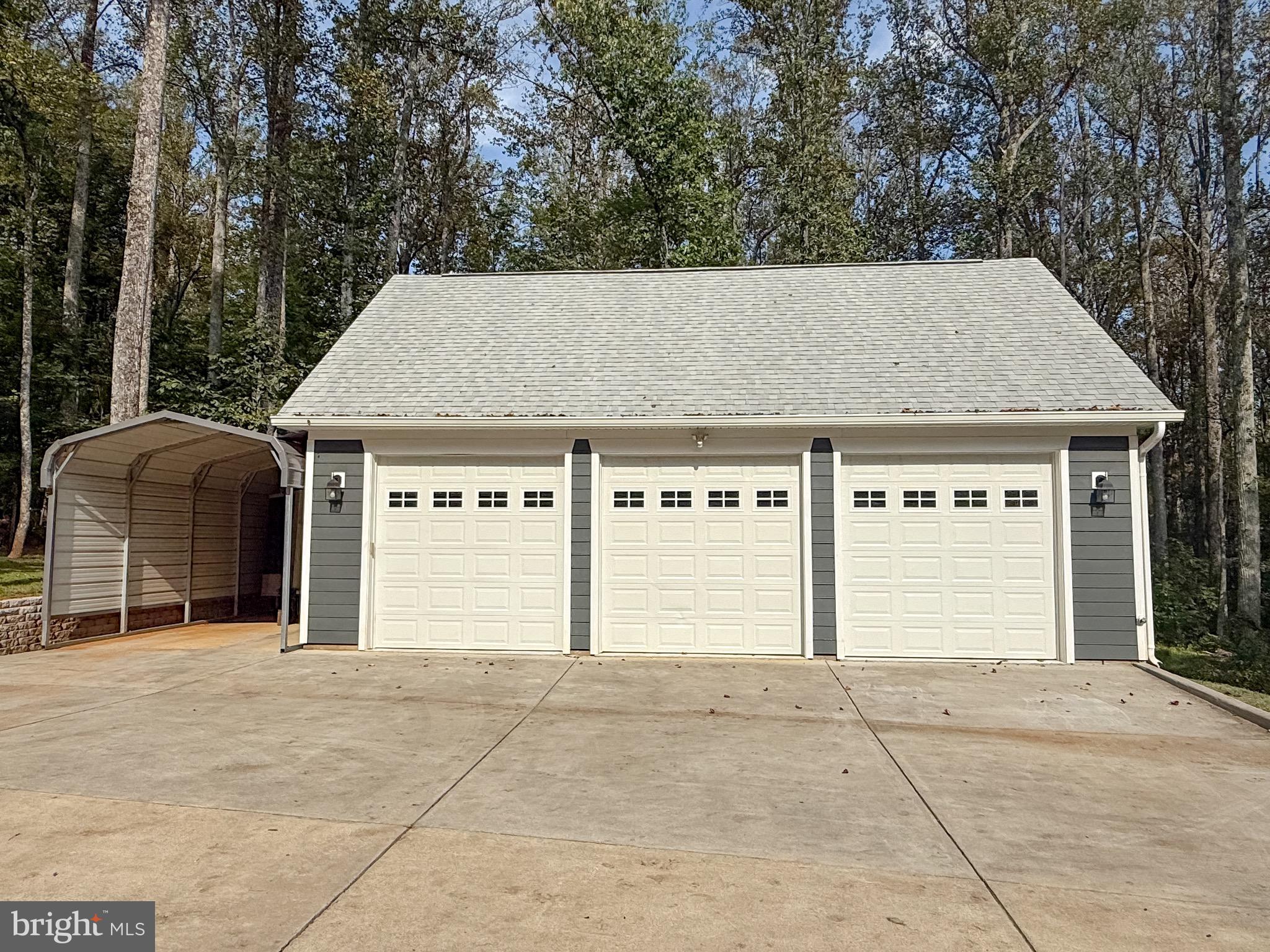 MOUNT PLEASANT EST - Residential