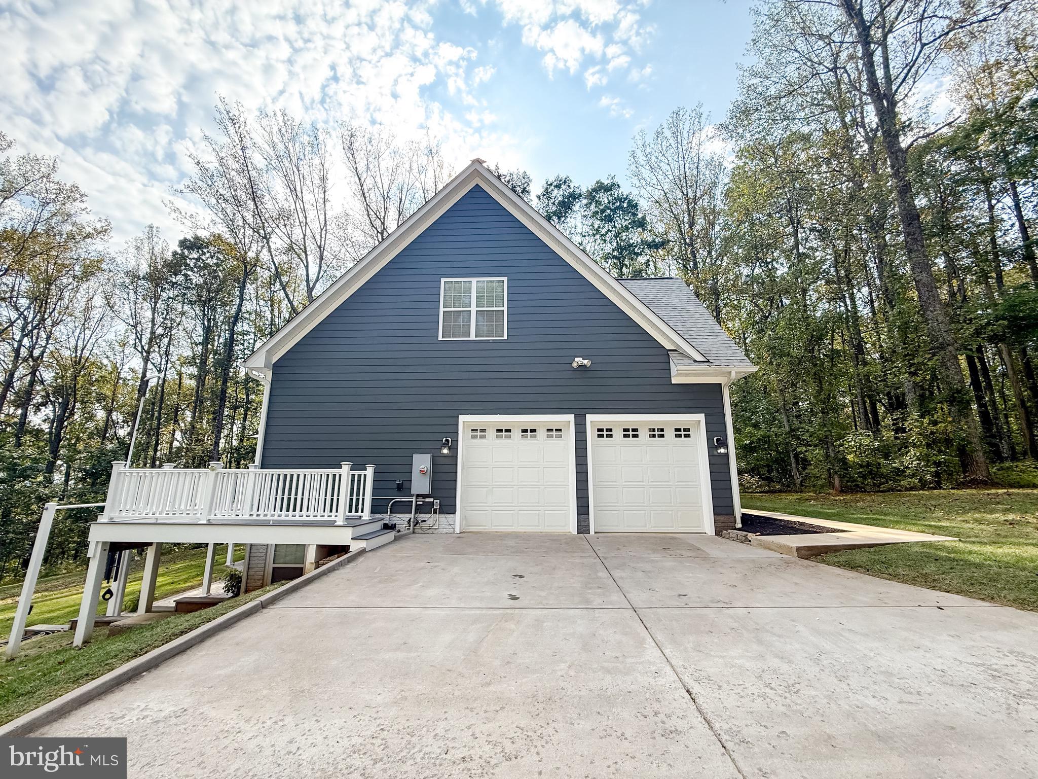 MOUNT PLEASANT EST - Residential