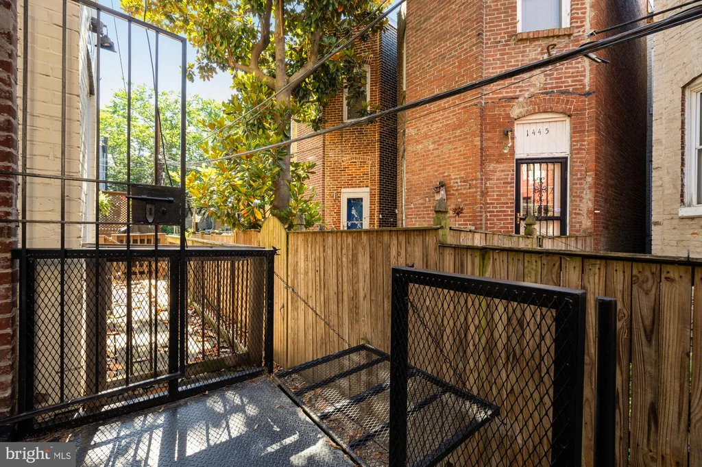1444 Florida Avenue NW, Washington, DC 20009