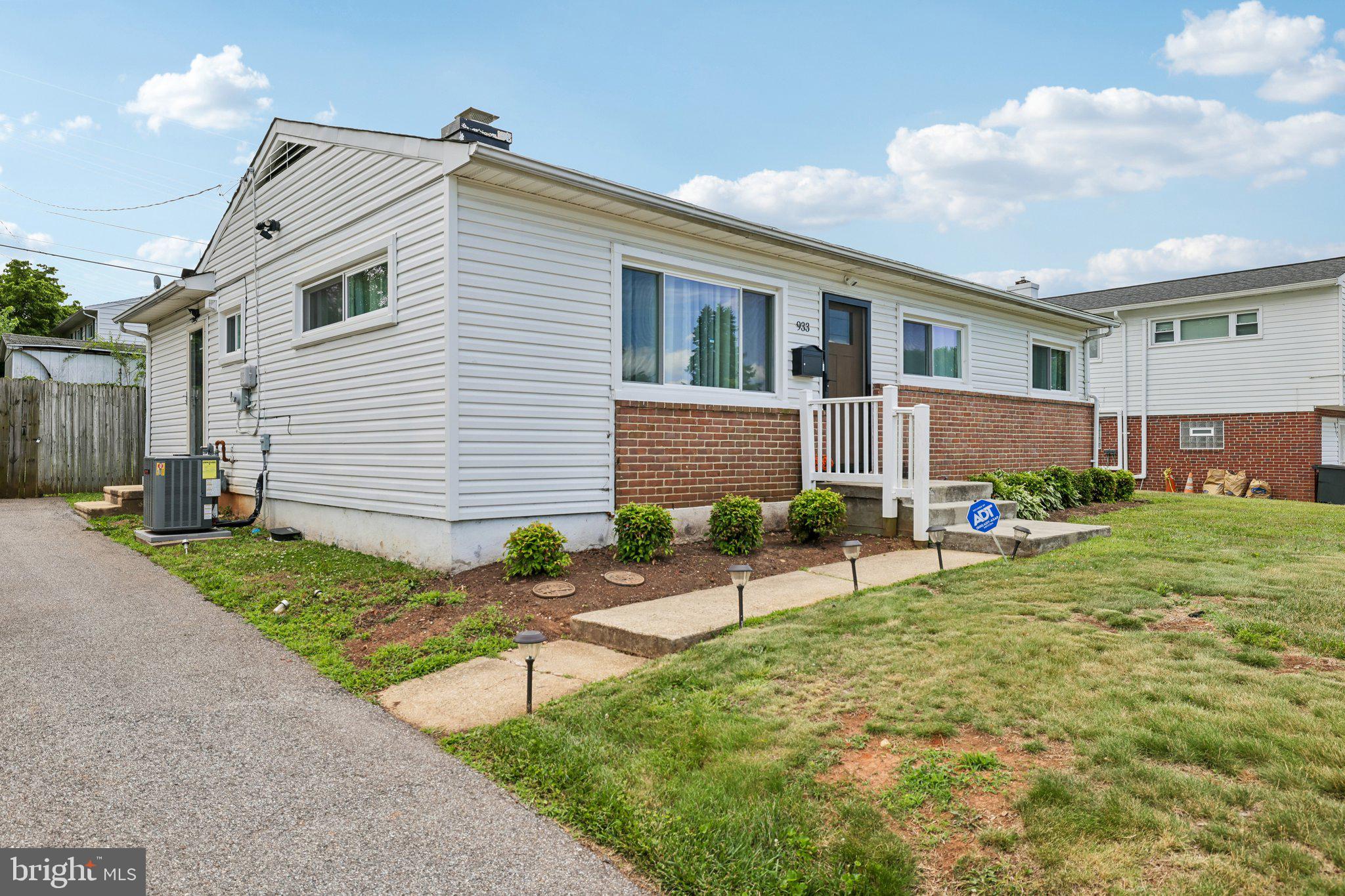 933 PRESTWOOD ROAD