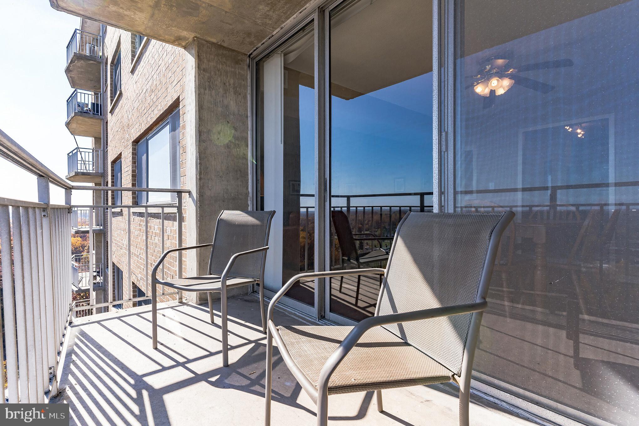 PRESIDENTIAL TOWERS - Residential