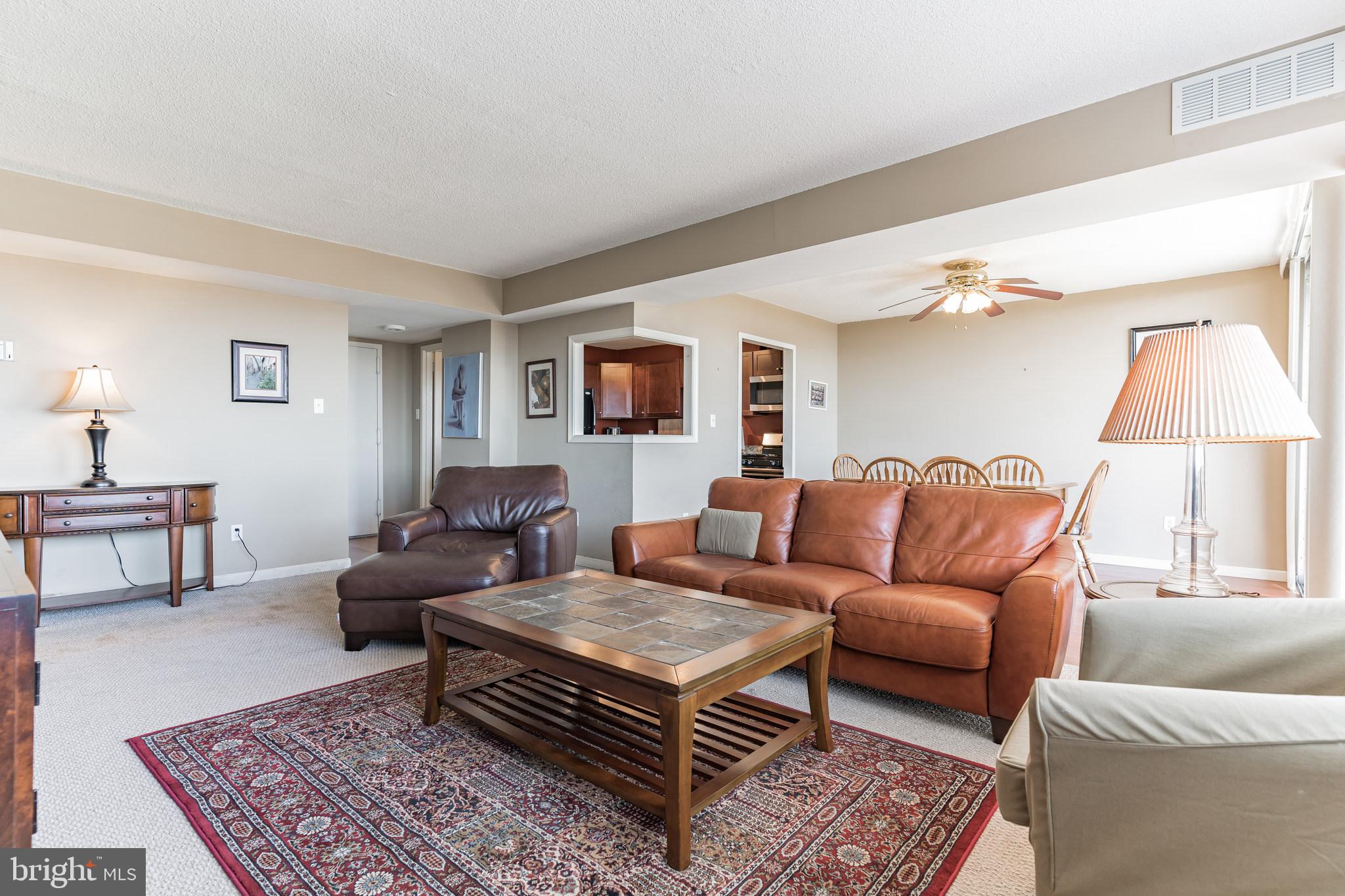 PRESIDENTIAL TOWERS - Residential