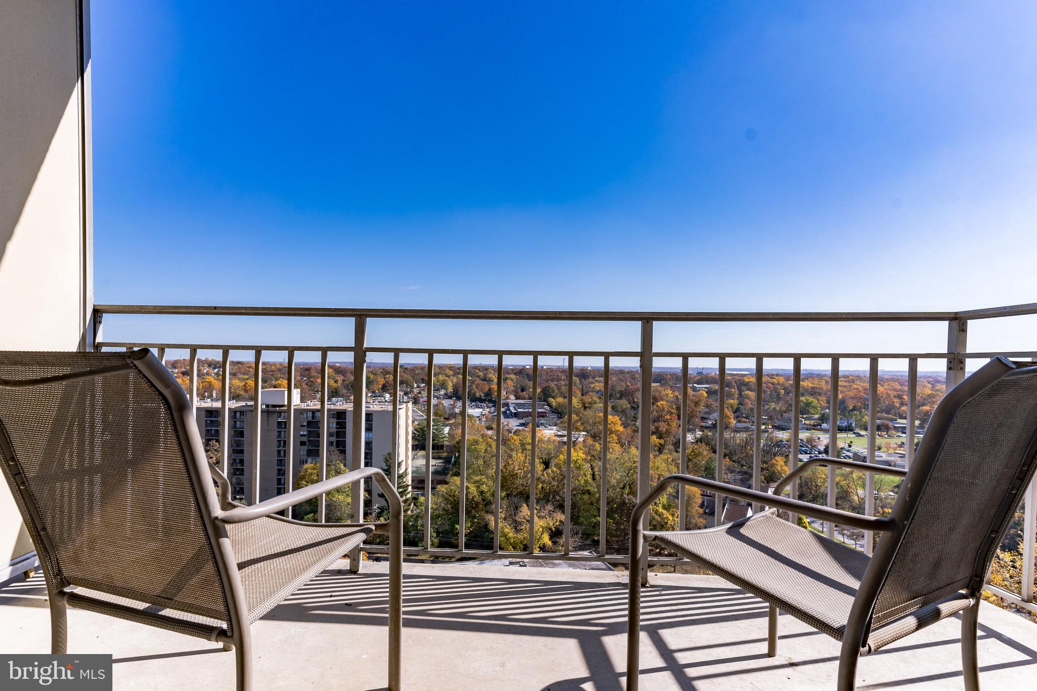 PRESIDENTIAL TOWERS - Residential