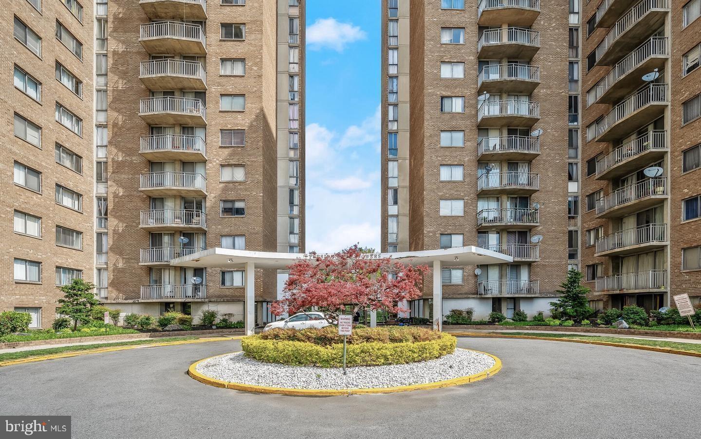 PRESIDENTIAL TOWERS - Residential