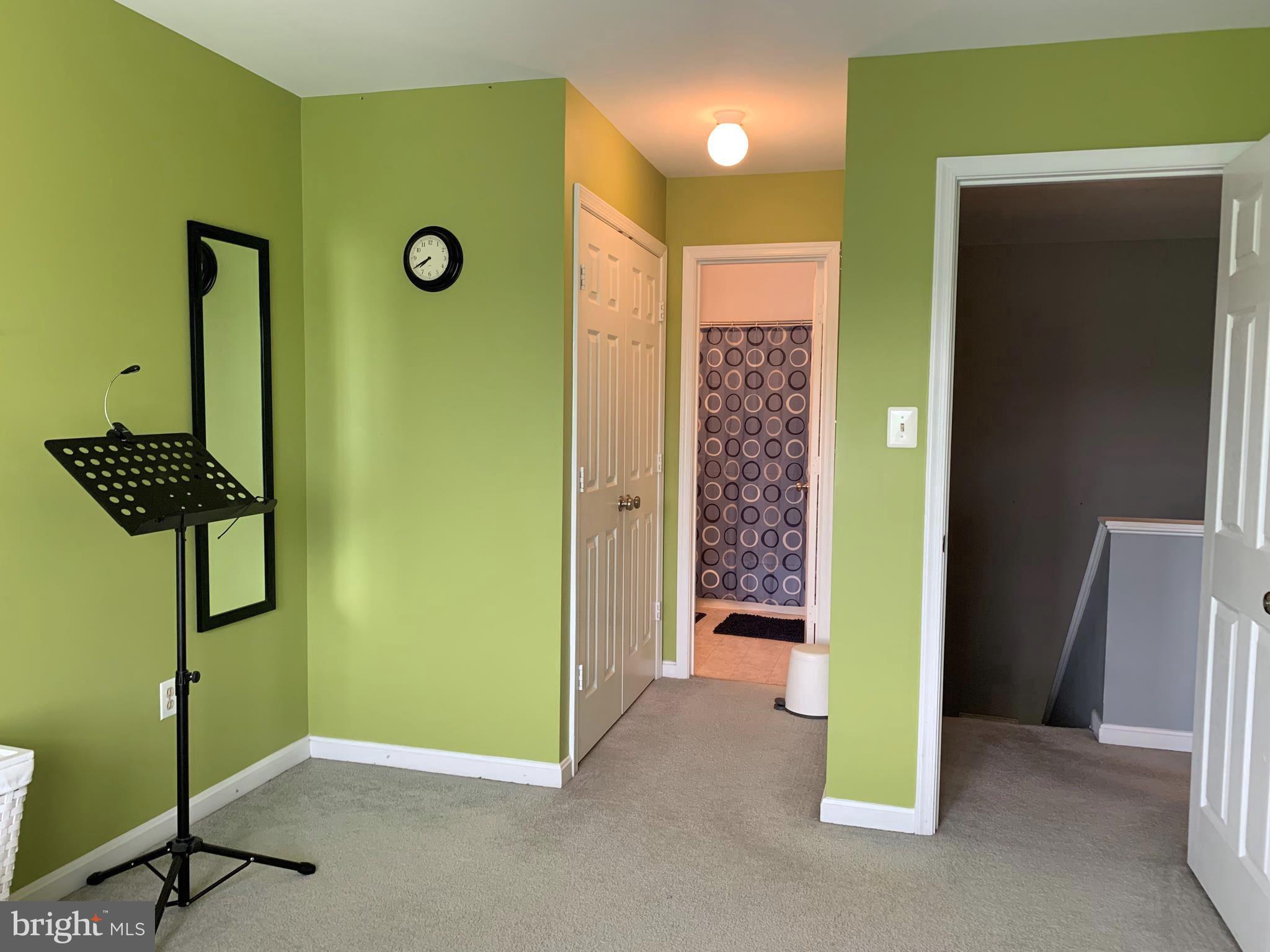 MCNAIR FARMS LANDBAY - Residential Lease