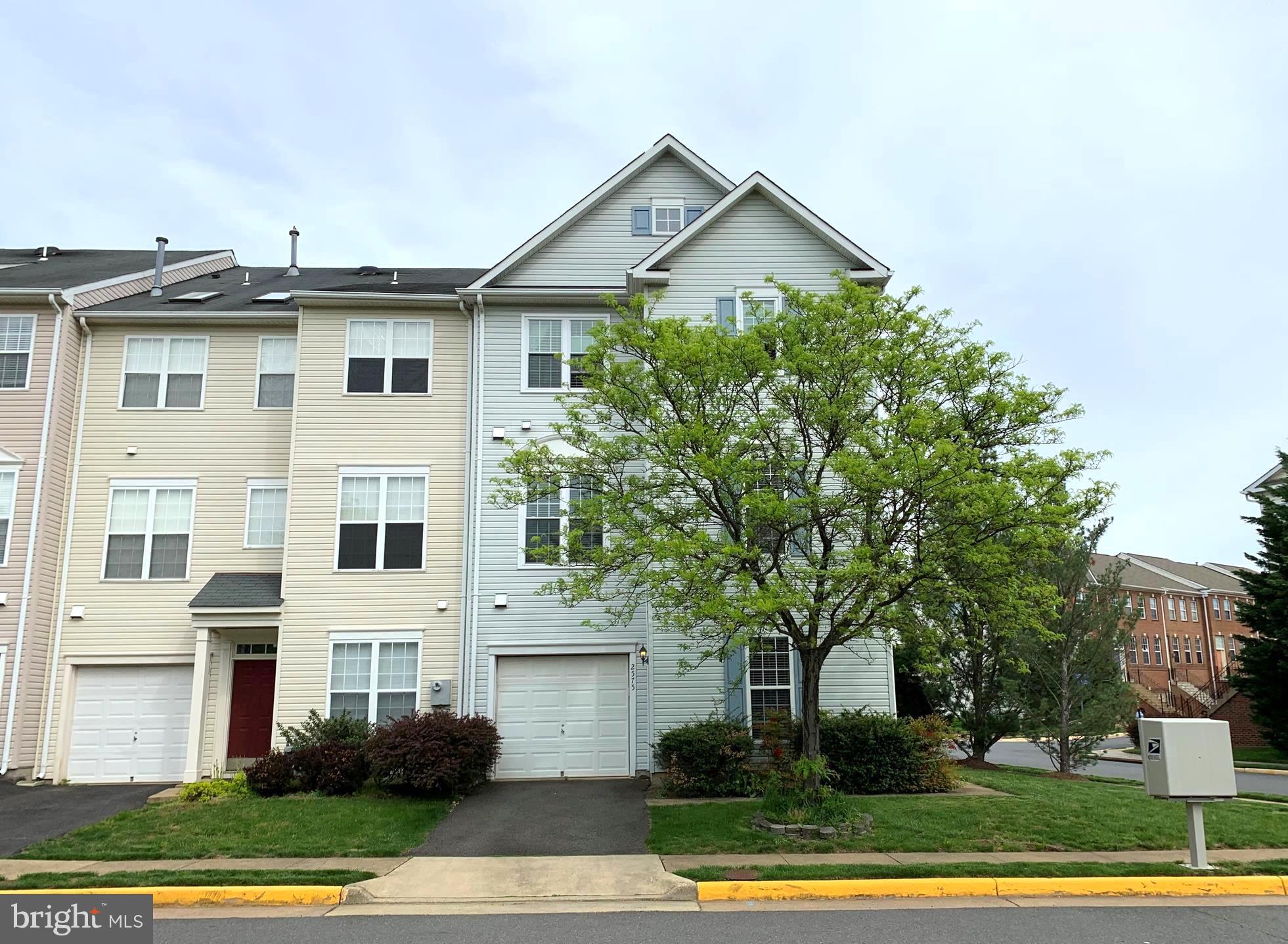 MCNAIR FARMS LANDBAY - Residential Lease