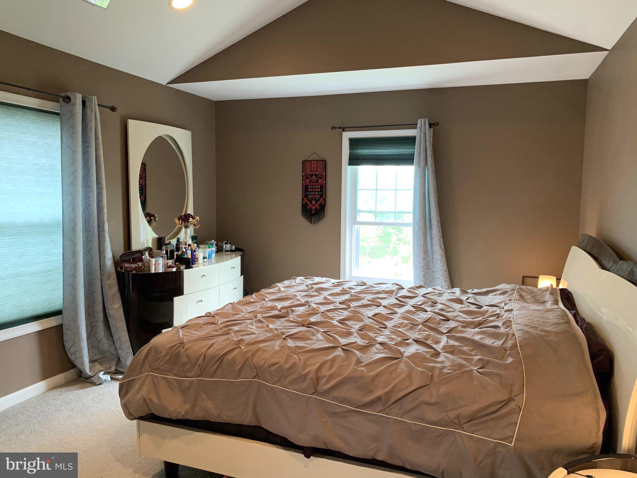 MCNAIR FARMS LANDBAY - Residential Lease