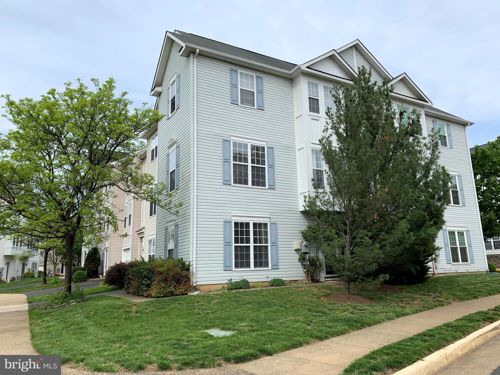 MCNAIR FARMS LANDBAY - Residential Lease