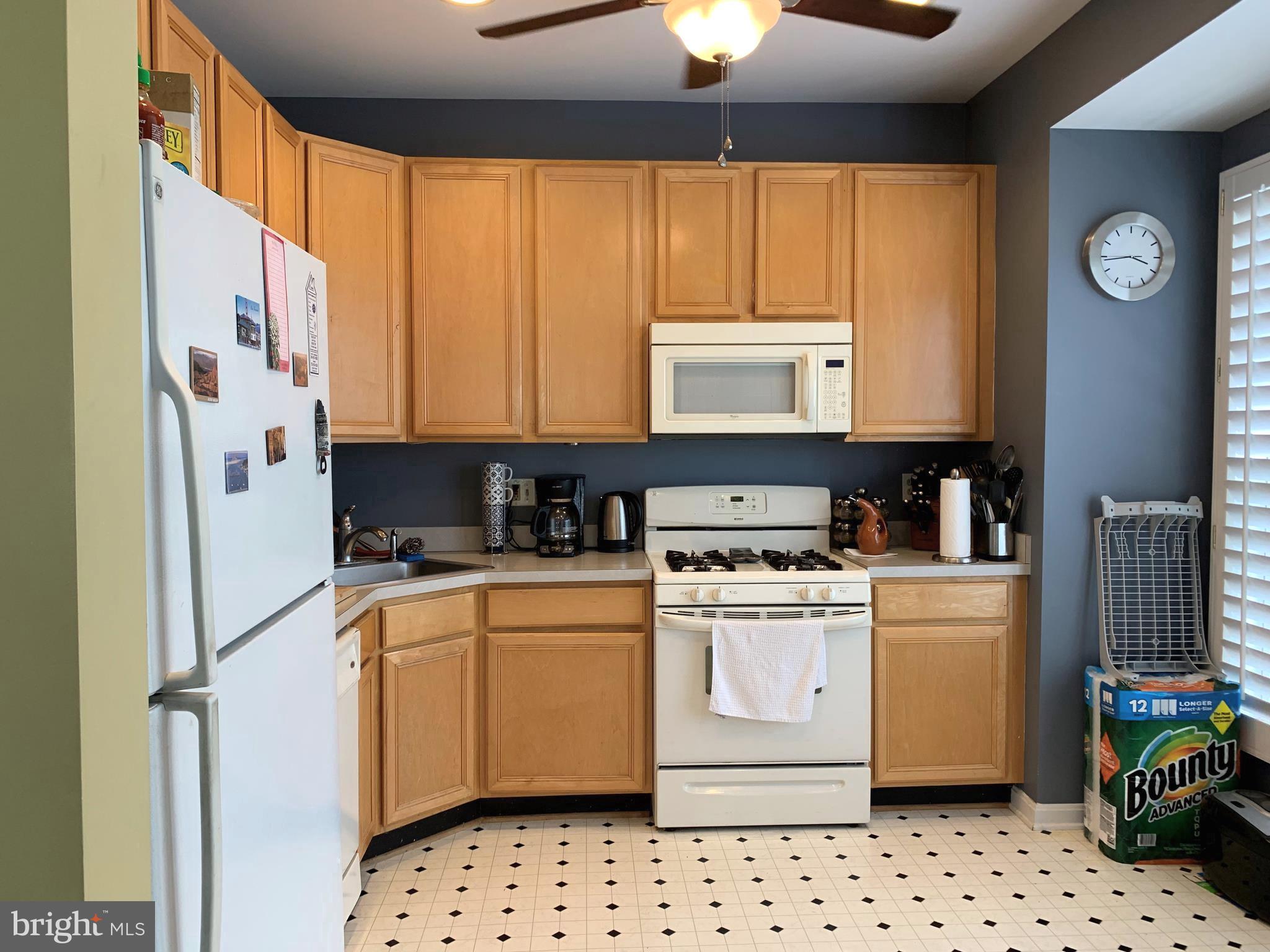 MCNAIR FARMS LANDBAY - Residential Lease